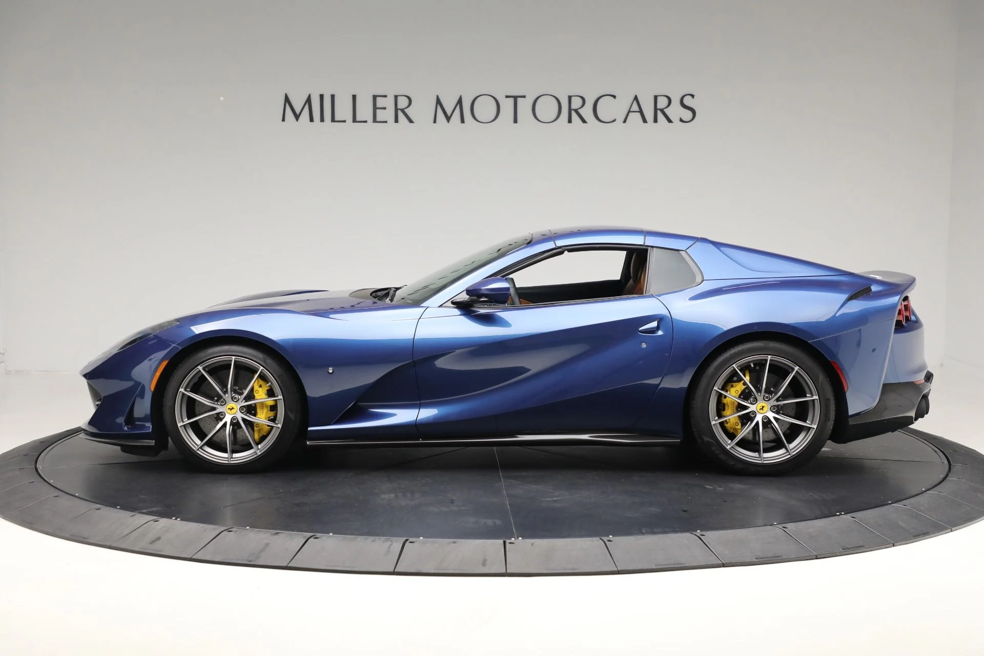 mph013_1727891085_Used_2021_Ferrari_812_GTS_3c08aa15c8