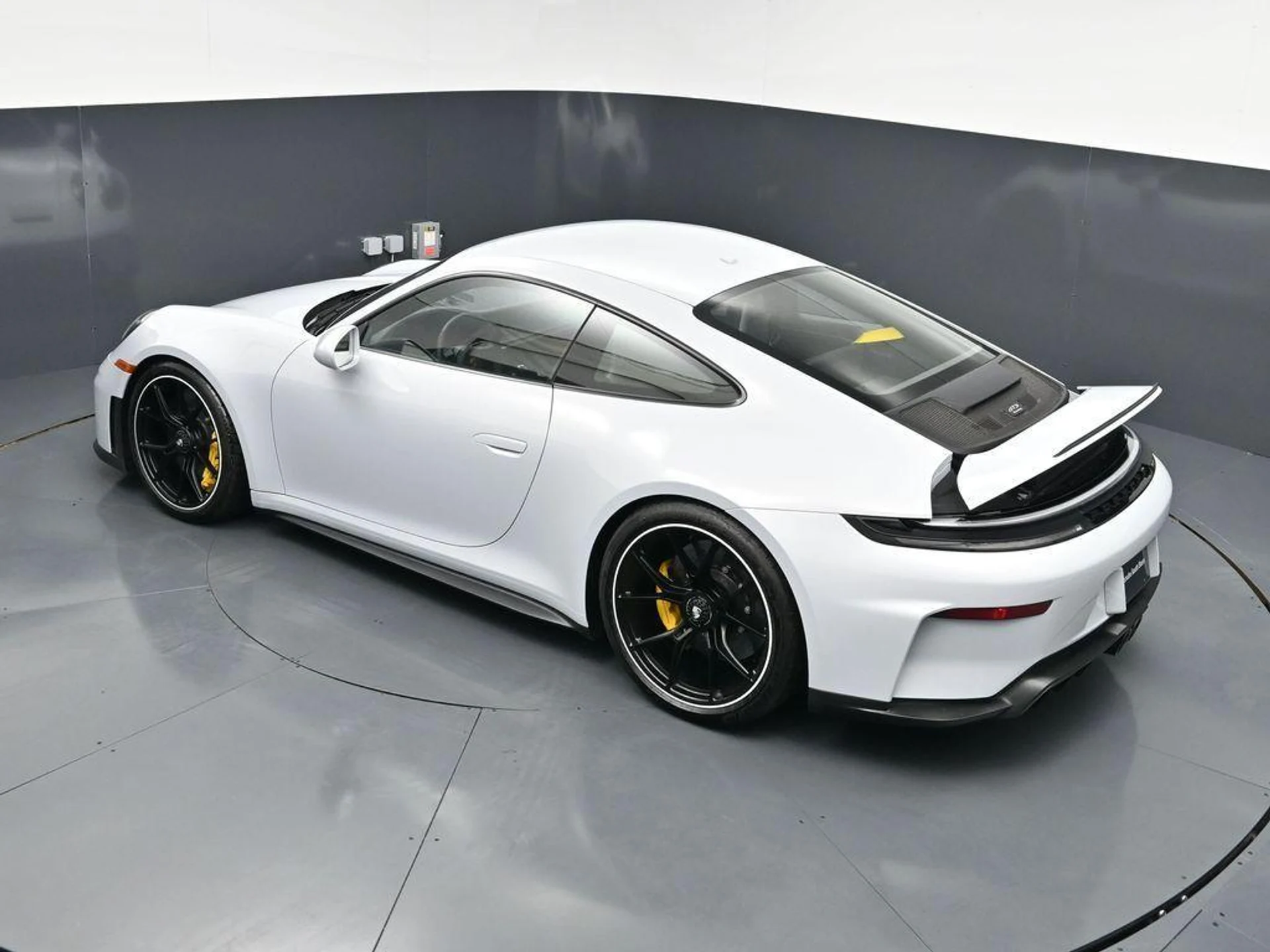 mph013_1750610576_ny_MP_3q_M_Sn_X_Fz2_W54r_H_Ifw_Q_Bk03w_f812b59512