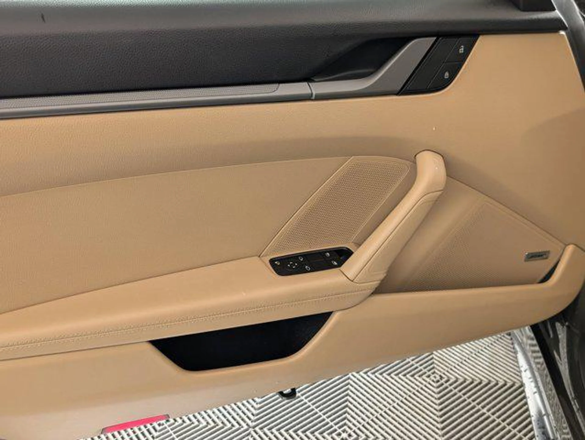 mph013_1752085690_Bx_L_Dal_E51_CBO_Js_AA_Sq_Hf17_GVS_5_A_ef358bfc77