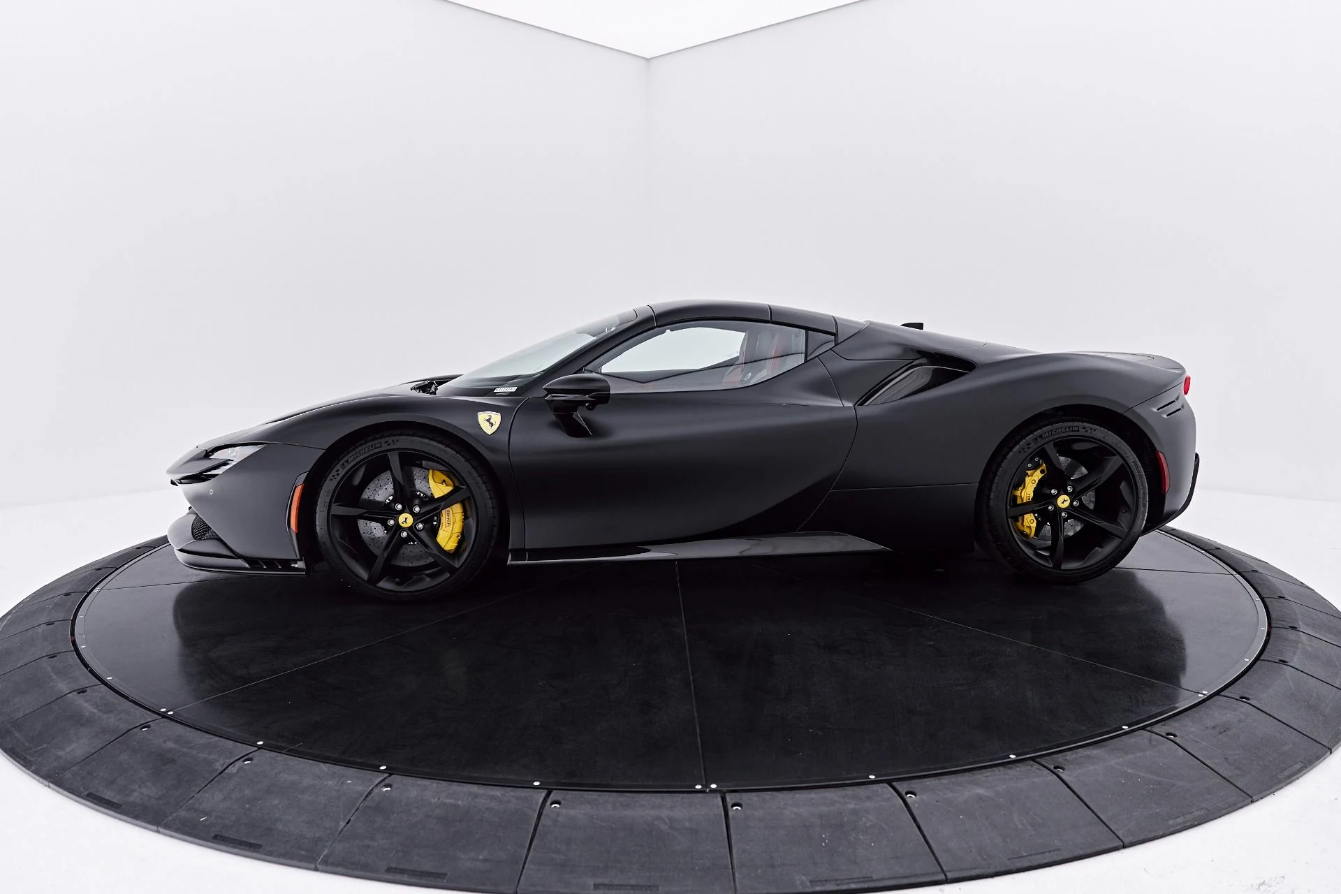 mph013_1753578494_Used_2024_Ferrari_SF_90_Spider_Base_1785519972_a81e48d7f7