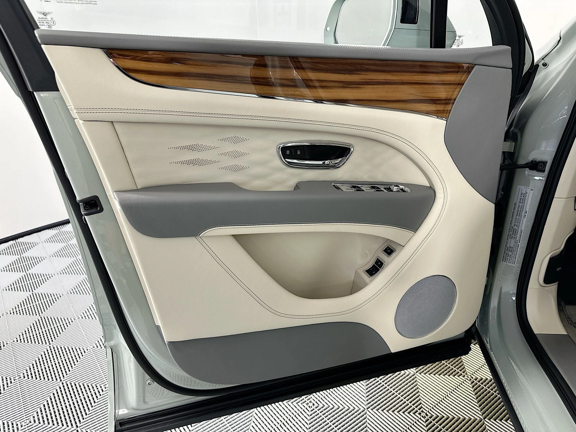 mph013_1768892187_14_a0cba39c1c