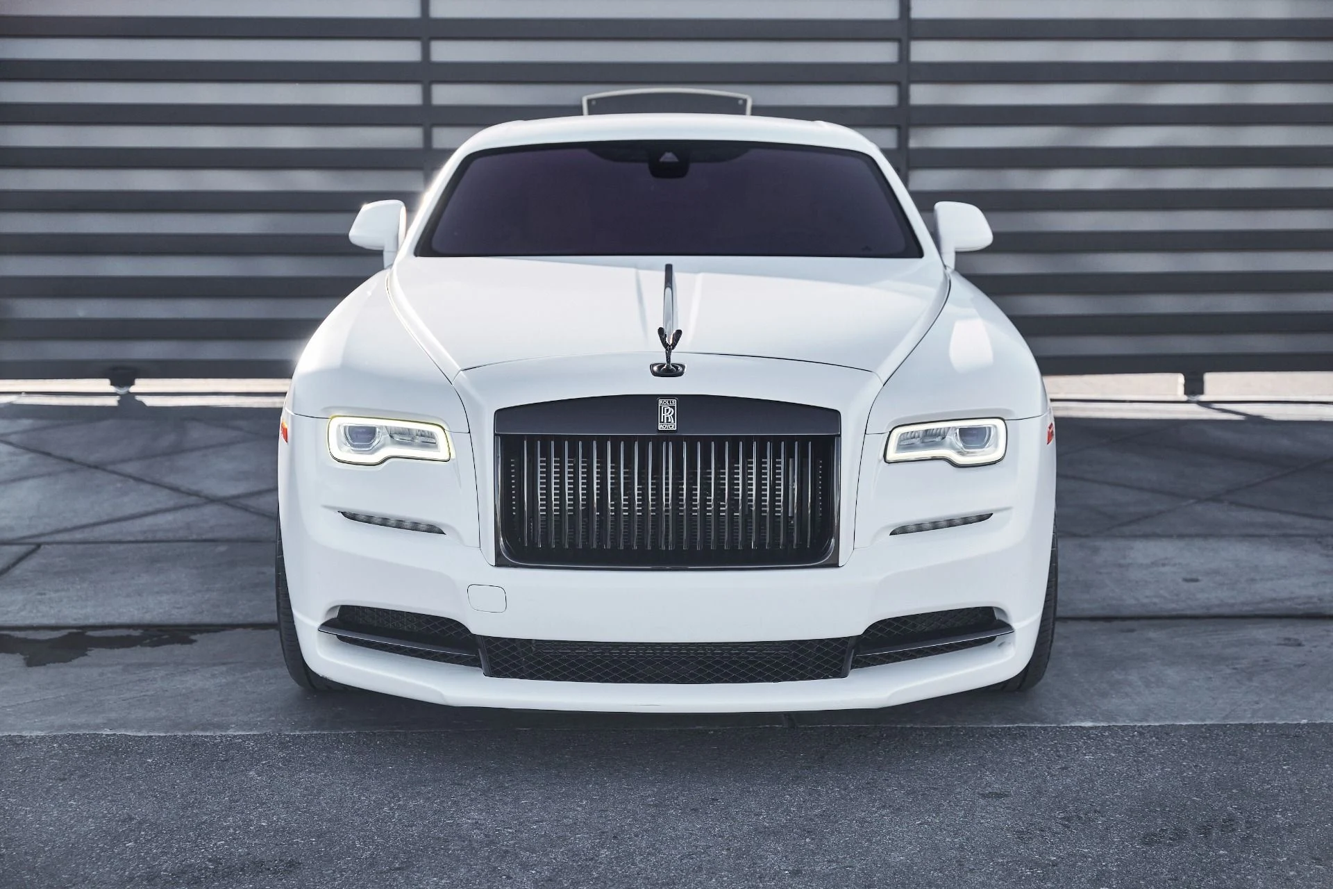 mph013_1780828007_Used_2019_Rolls_Royce_Wraith_Base_1772849589_838ae03a87