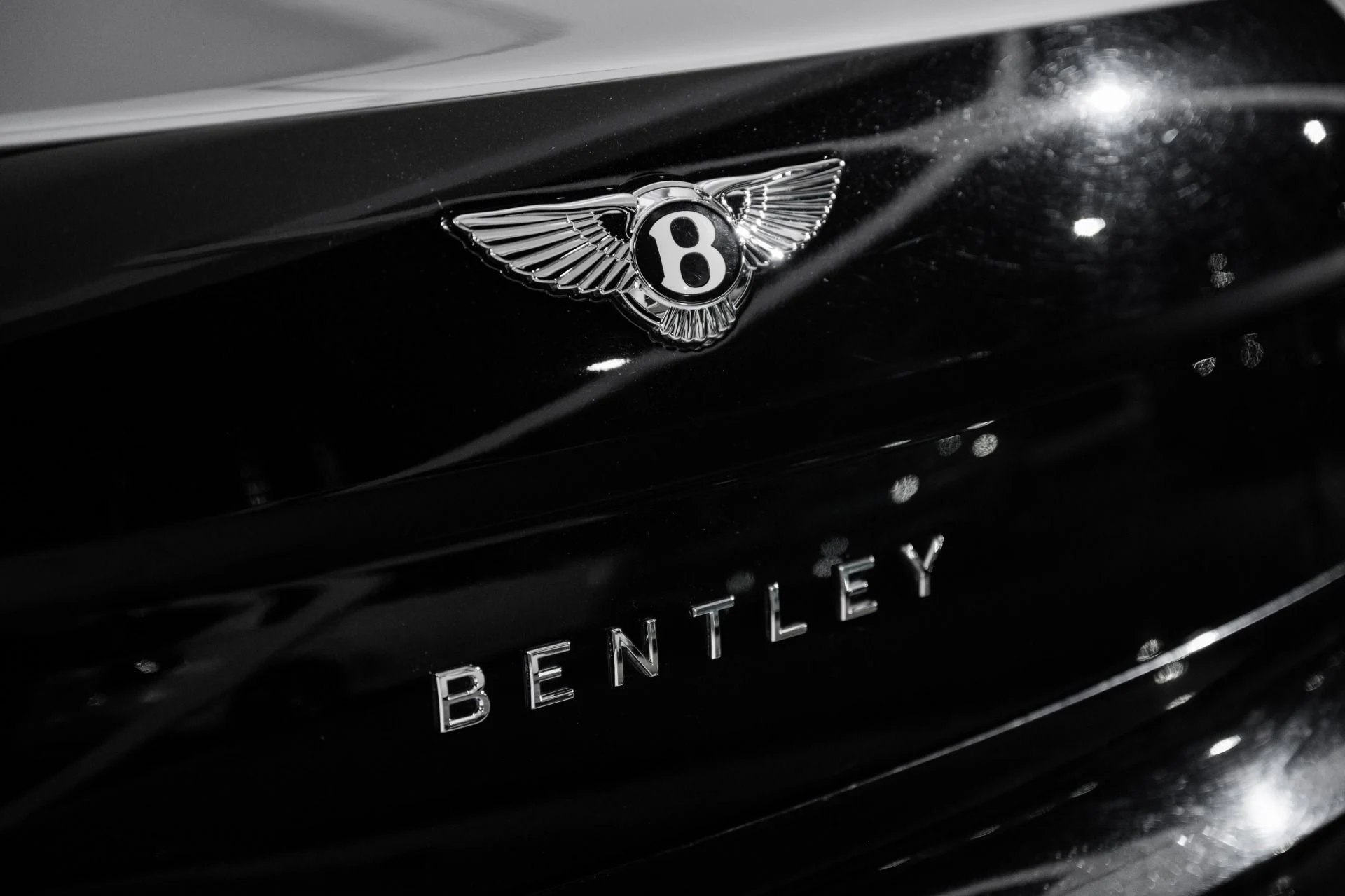 mph013_1782658733_Used_2022_Bentley_Flying_Spur_V8_1761057059_5b8eda51bc