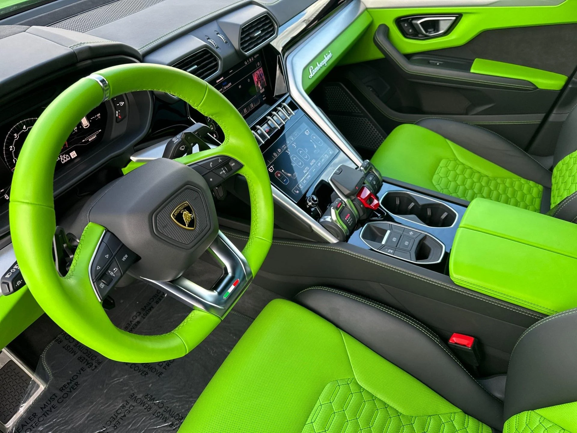 mph013_179259893_Used_2022_Lamborghini_Urus_1760538171_1abc9b8e6f
