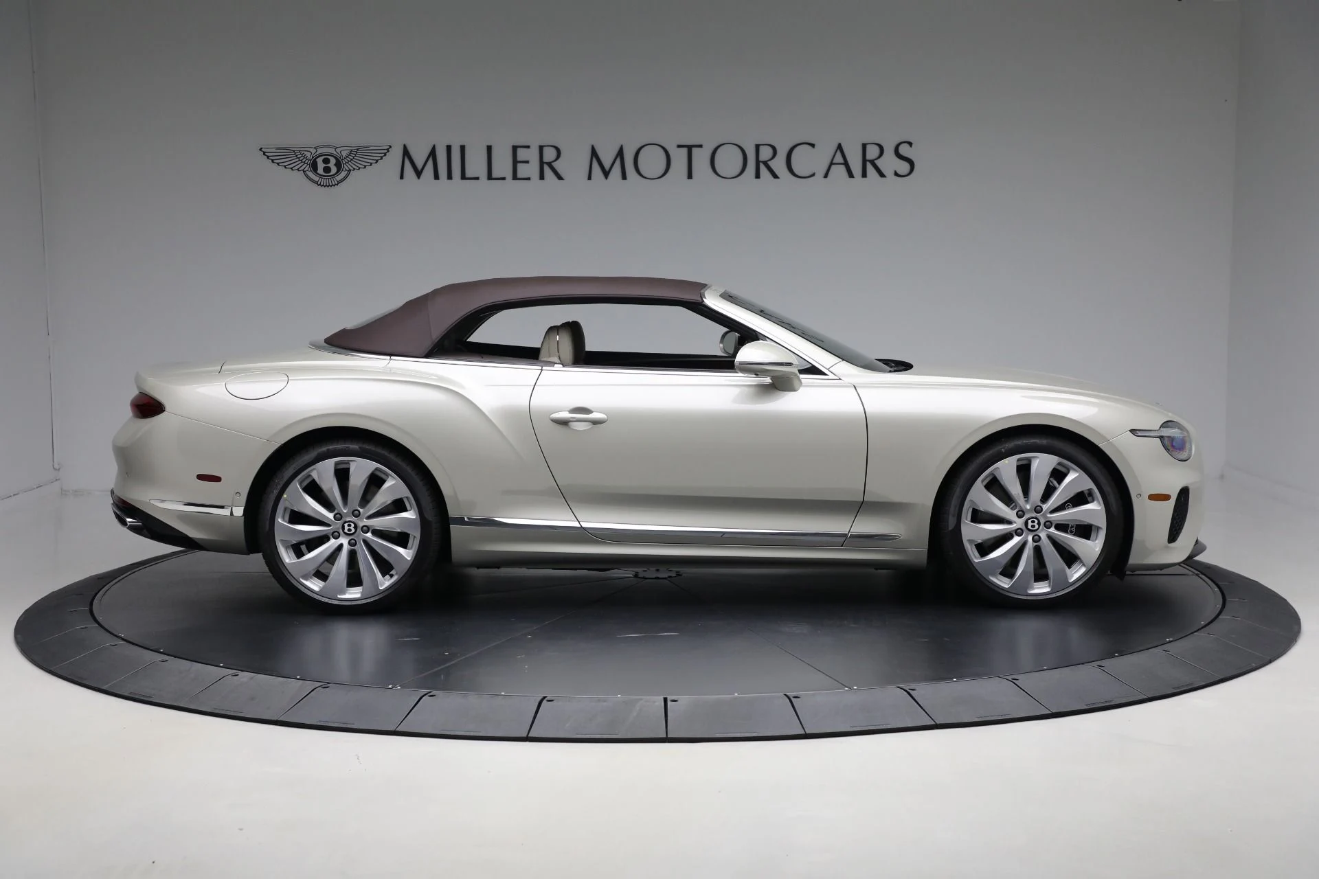 mph013_1797891028_New_2026_Bentley_Continental_GTC_3c0fe0e4fc