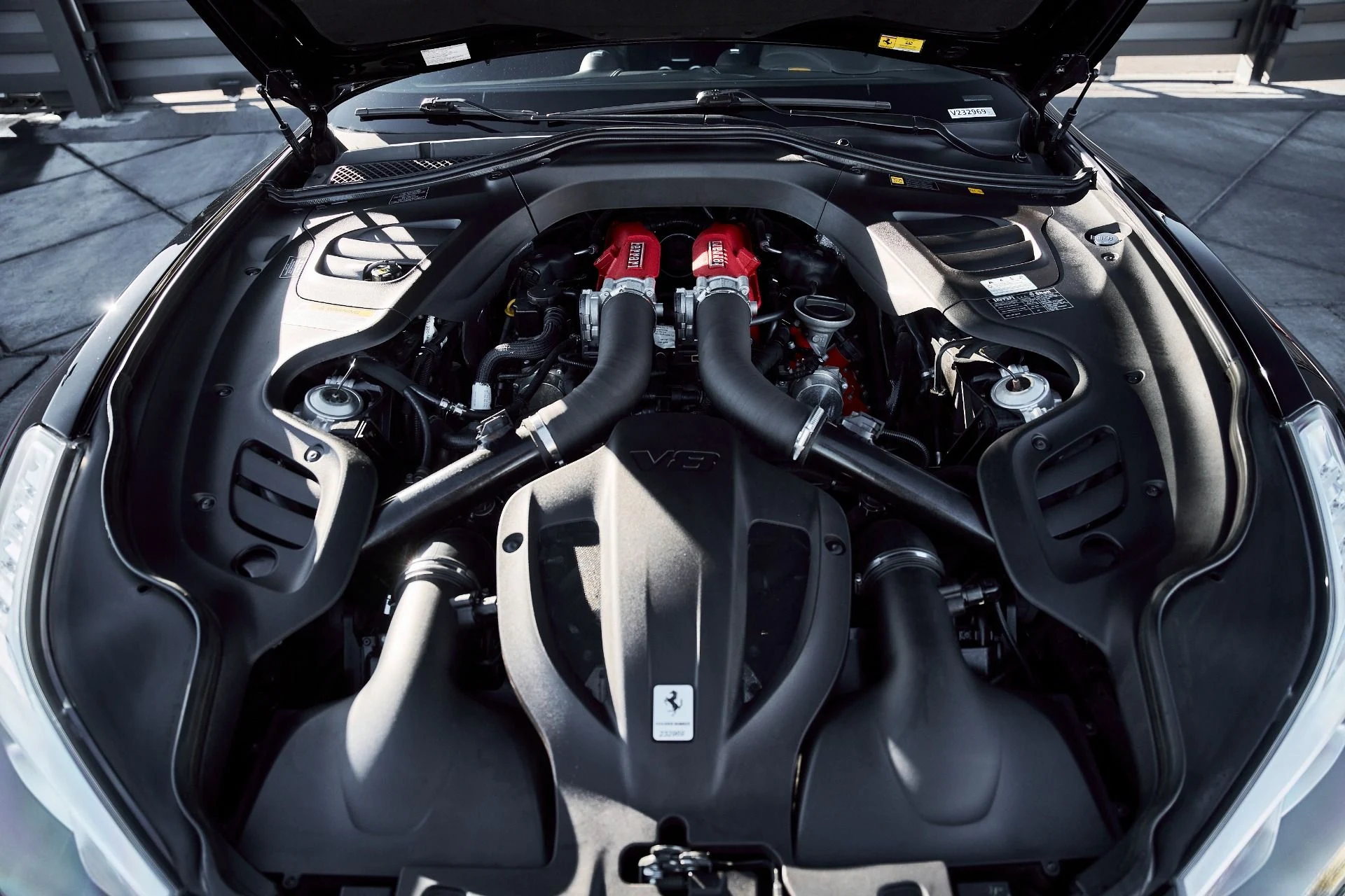 mph013_1800667517_Used_2018_Ferrari_GTC_4_Lusso_T_1770509555_0df11b98f0