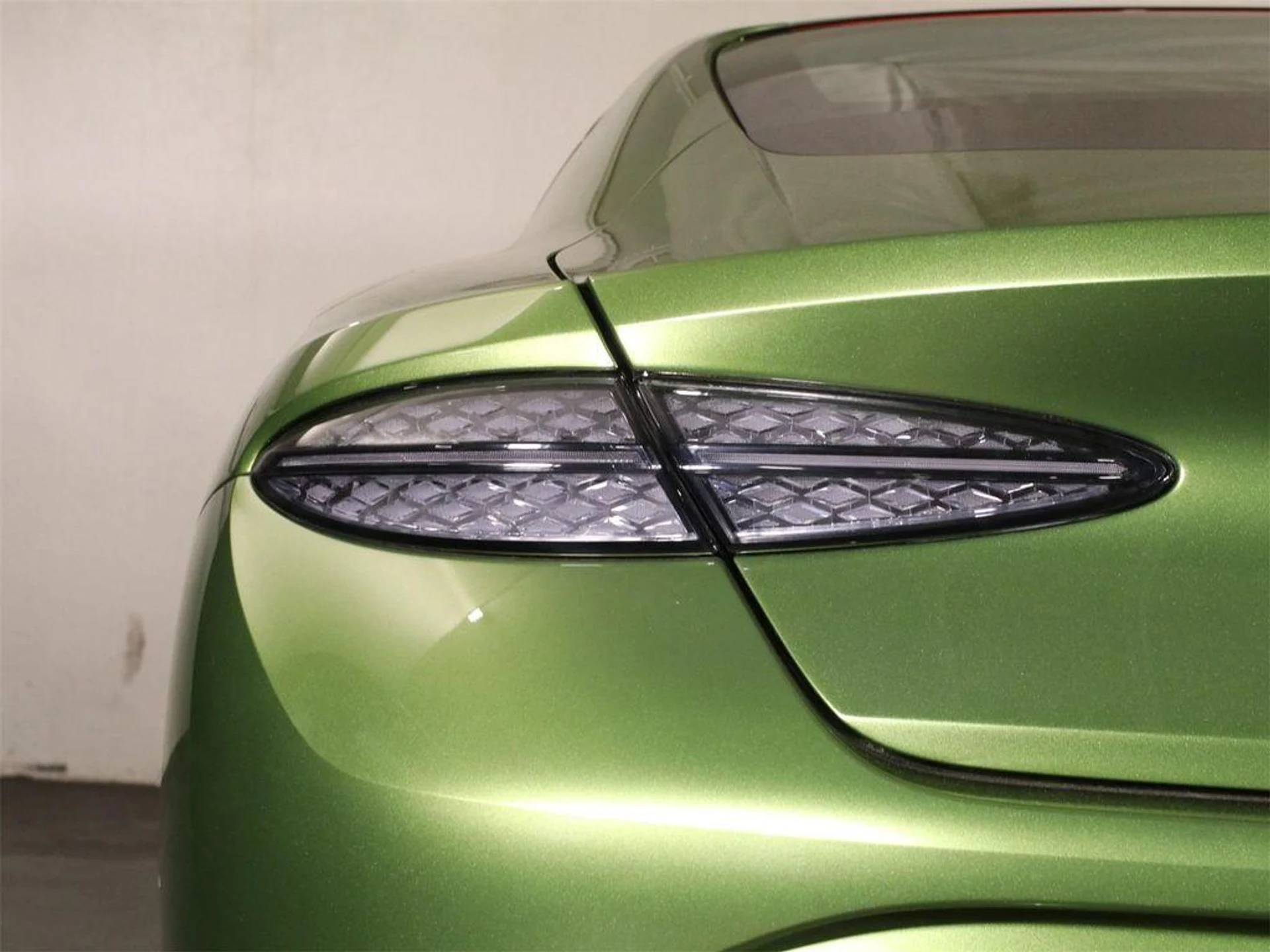 mph013_1806961577_T8_G_a_M4w_X92_Eo2_Hb_Nwu76vewtc_f911b4d6d5