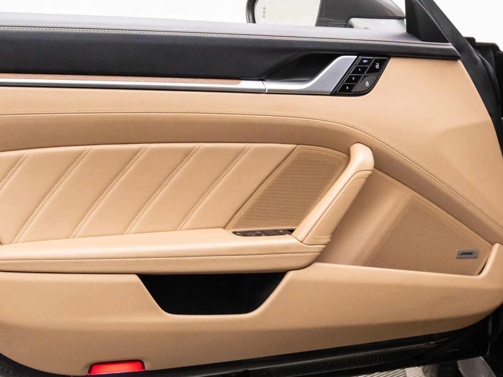 mph013_1808495359_7baadeee2b62d75e8c64c587b05914a2x_987a7851e1