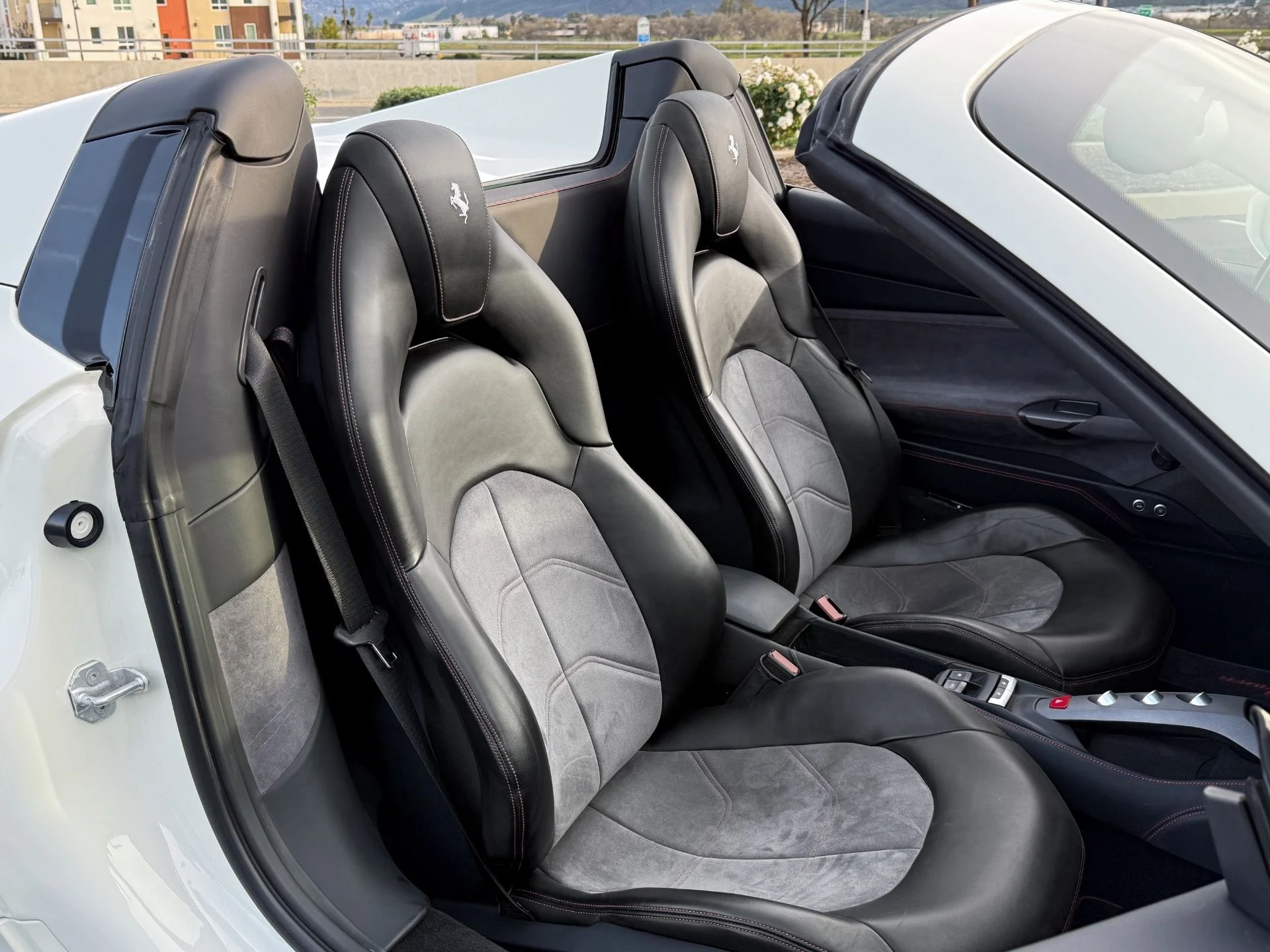 mph013_1809942084_Used_2019_Ferrari_488_Spider_1772223441_2ff3974d3c