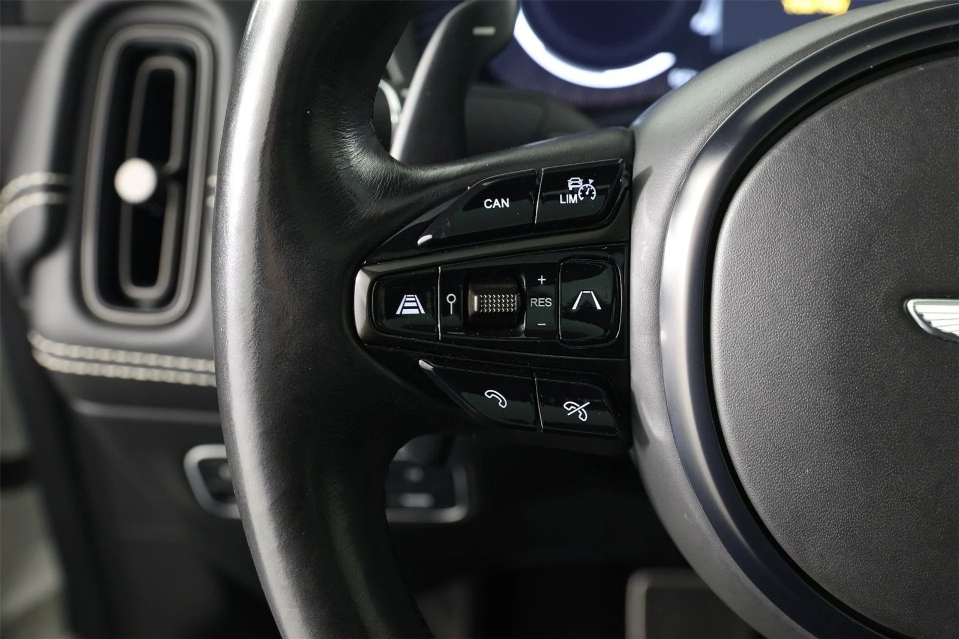 mph013_1811935684_1ed3379ee21a61d60acd783f7c575e31_d81d3bc033