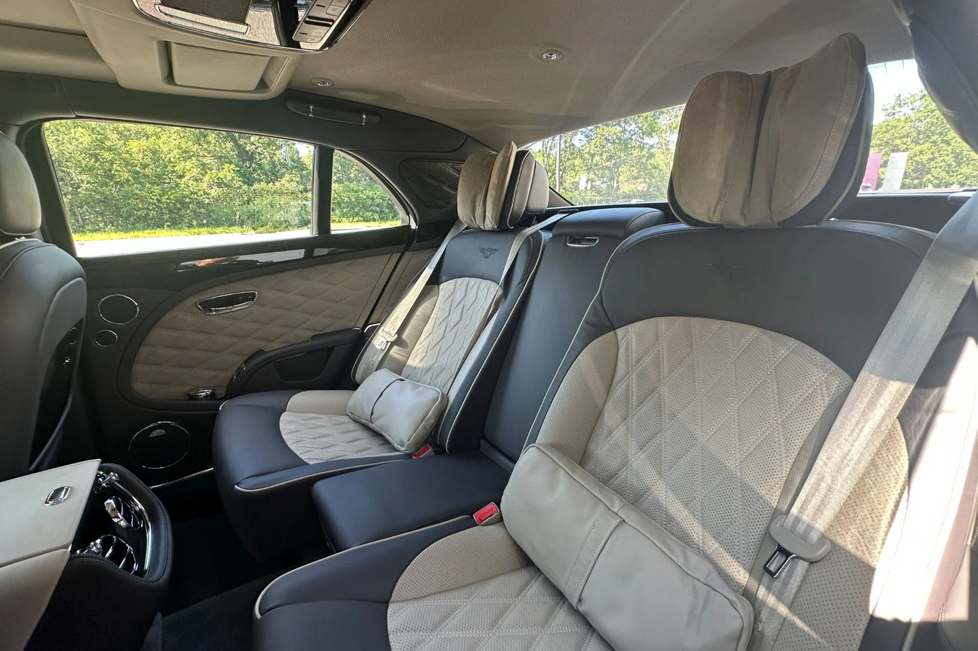 mph013_1816286904_Used_2017_Bentley_Mulsanne_Speed_1786112386_904caf60d3