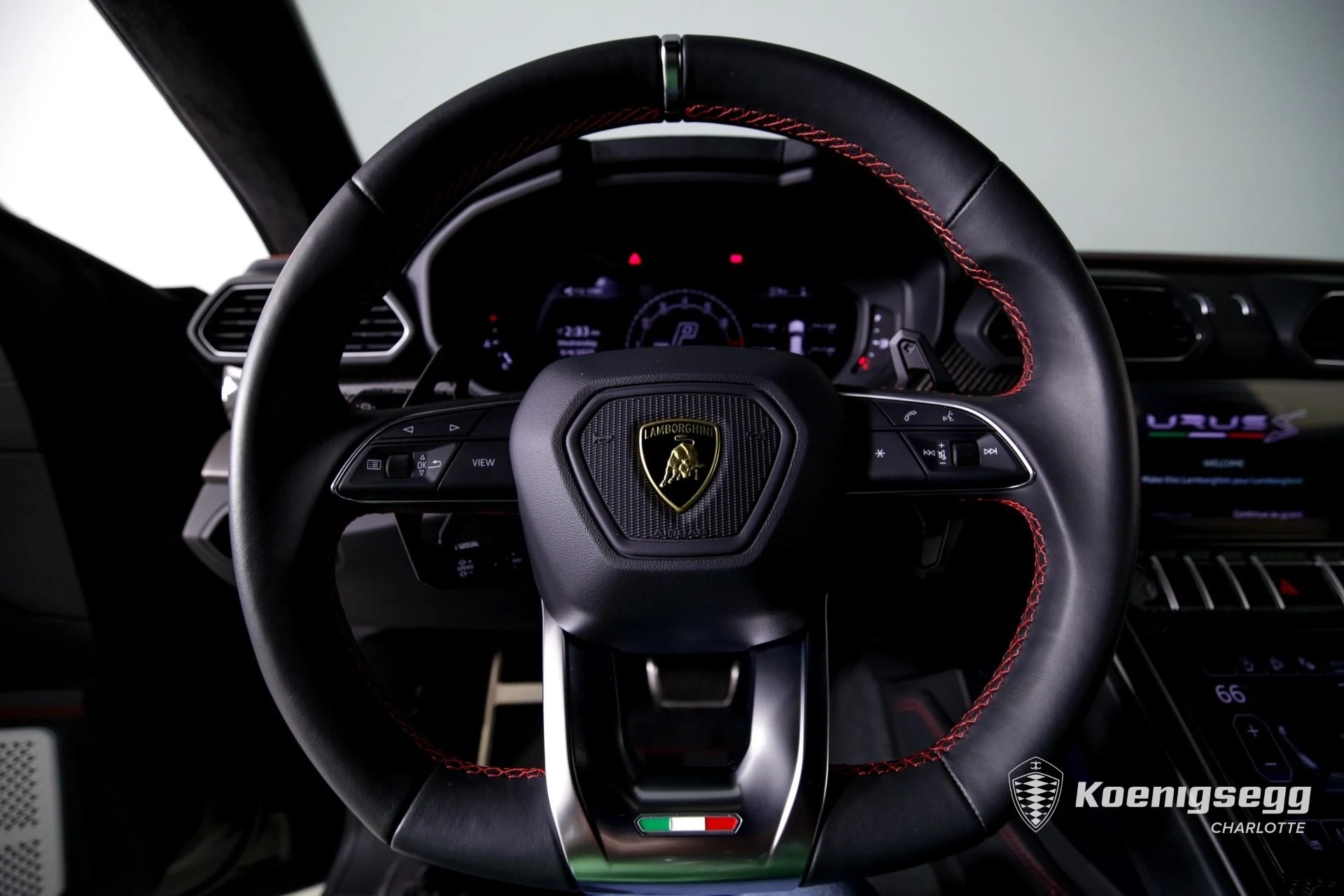 mph013_1818077113_Used_2024_Lamborghini_Urus_S_1761085522_549de21c1c