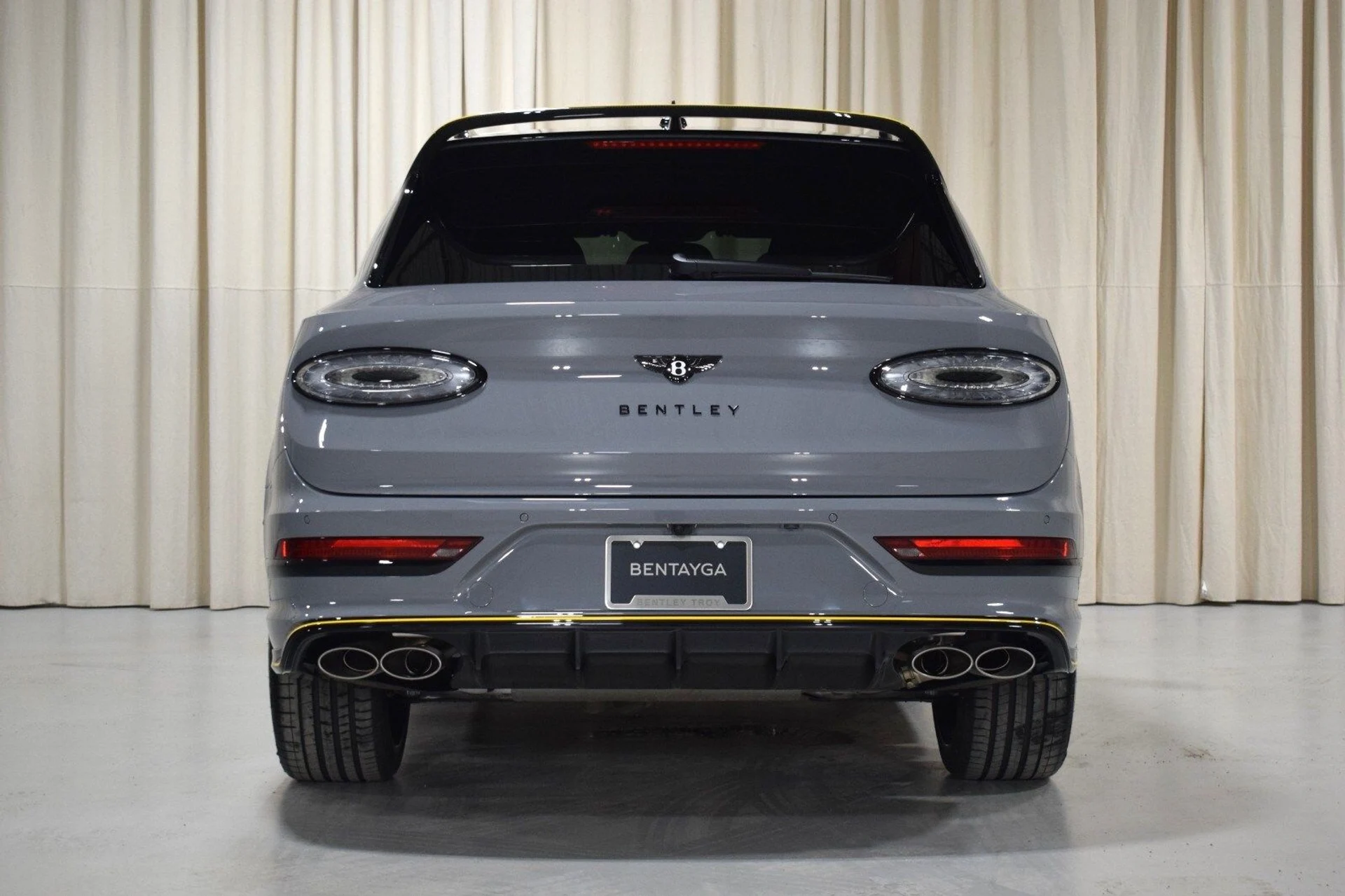 mph013_1821660450_3054f16ff99a95bfaea3c731271862f4x_73bf24bdb5