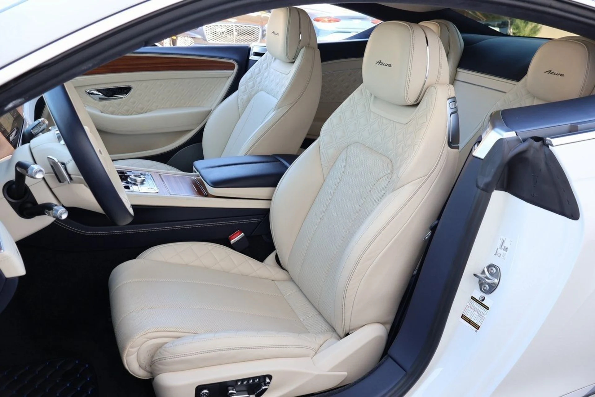 mph013_1829594138_14_c27bf13fe0