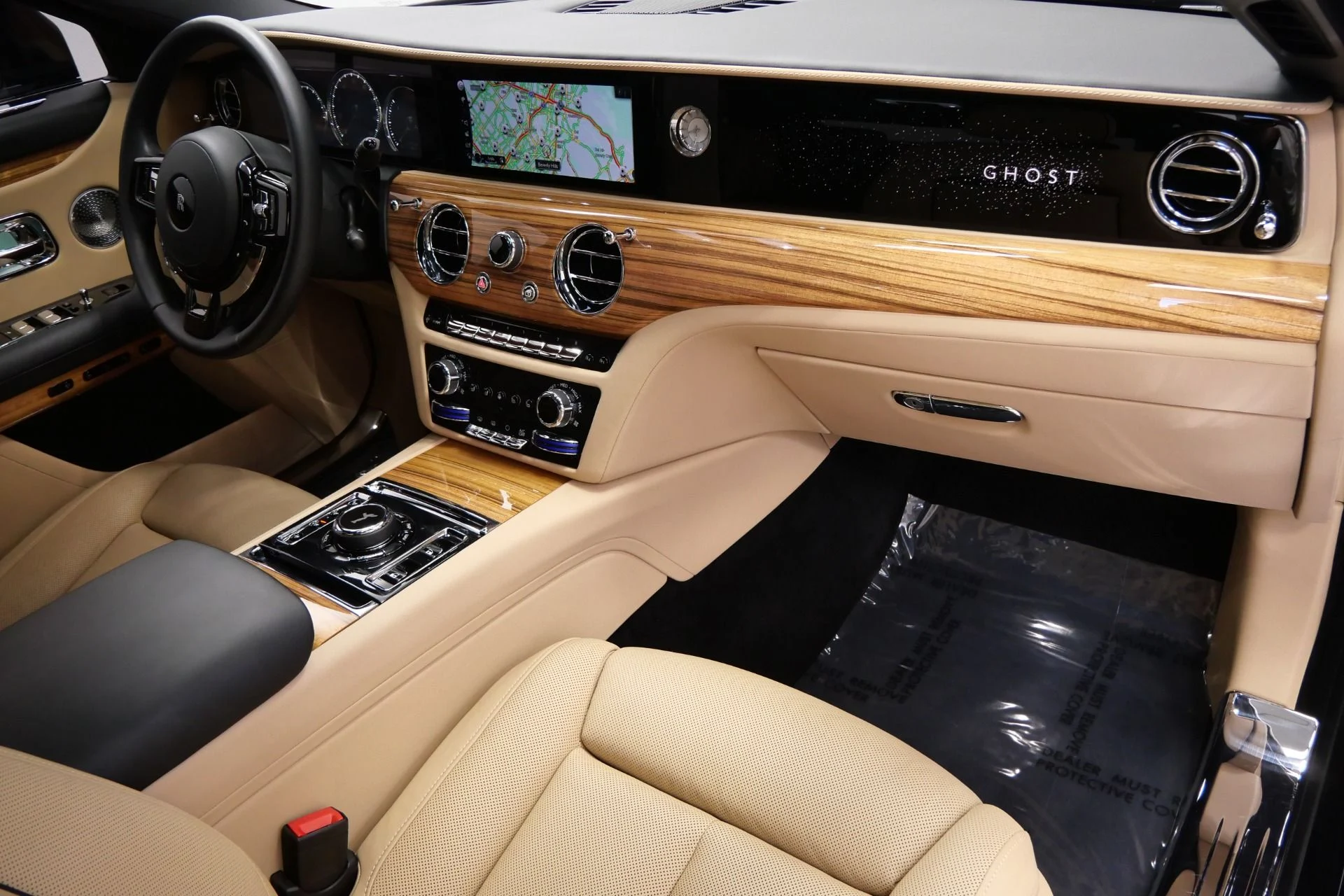 mph013_1834245213_Used_2022_Rolls_Royce_Ghost_1773938186_09e3b5b83c