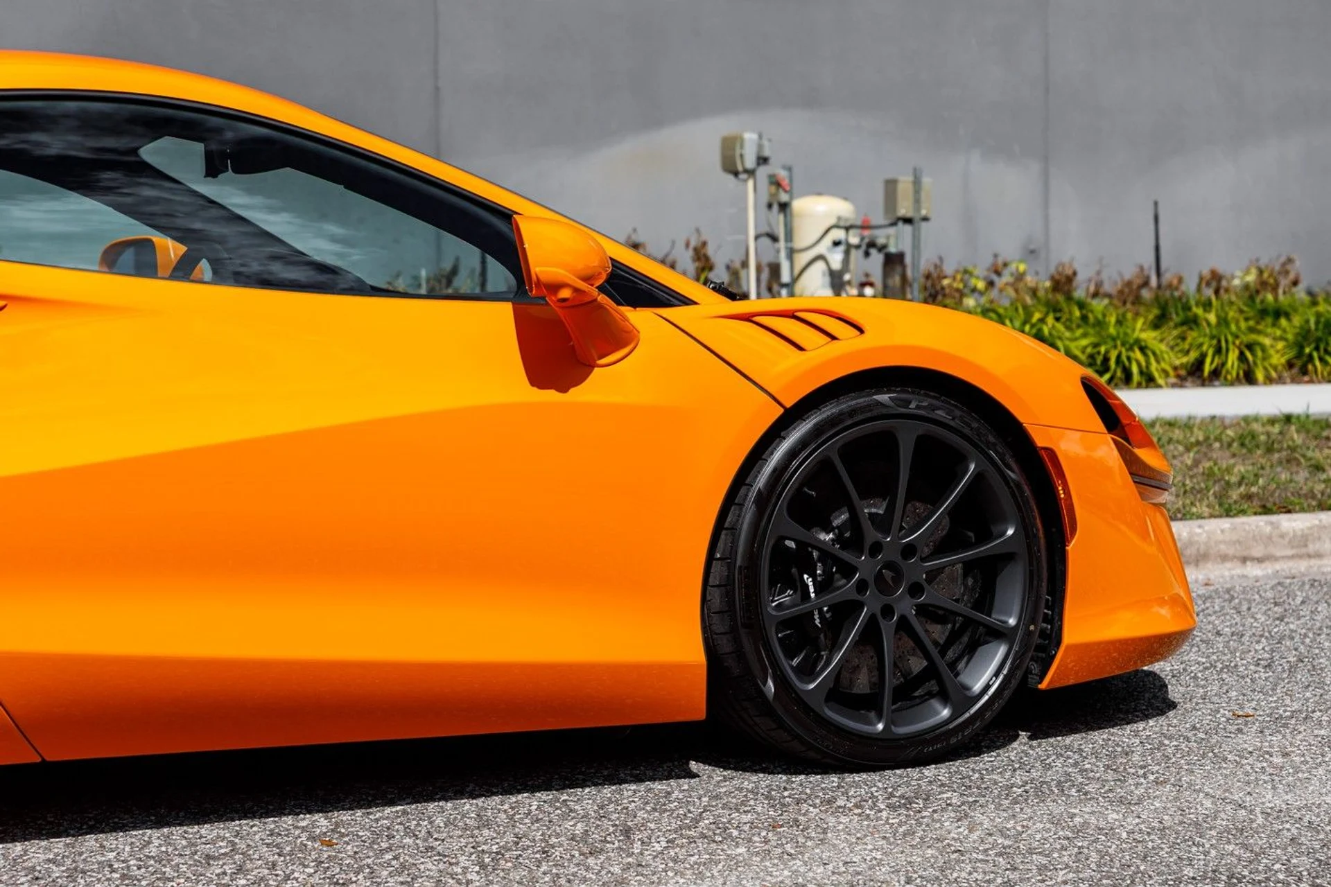 mph013_1834296785_656_p14_l_01f256f155