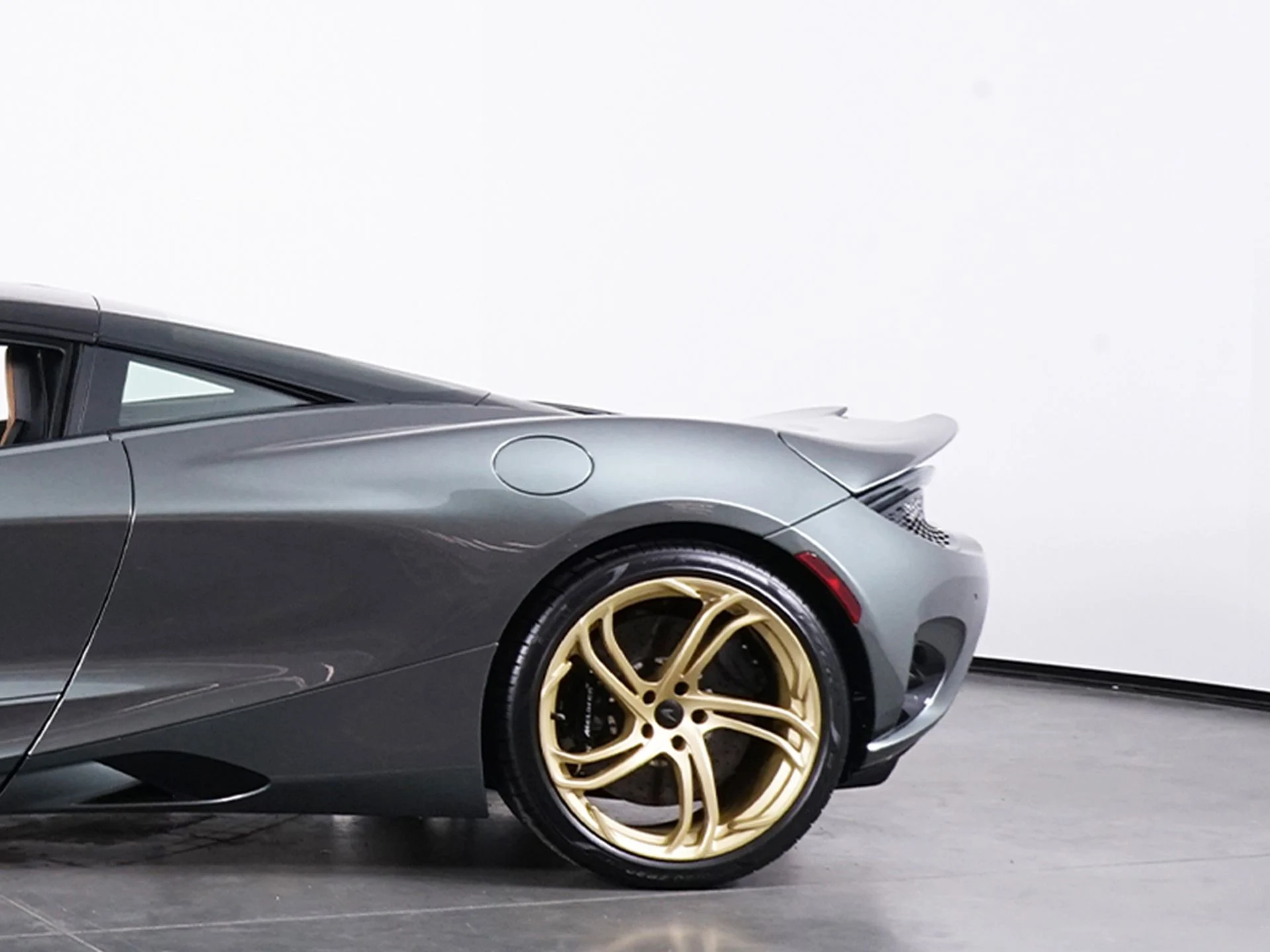 mph013_1835893616_10dc6b9e1451d41e842783eaef7dd8e0x_b512e4ecdb