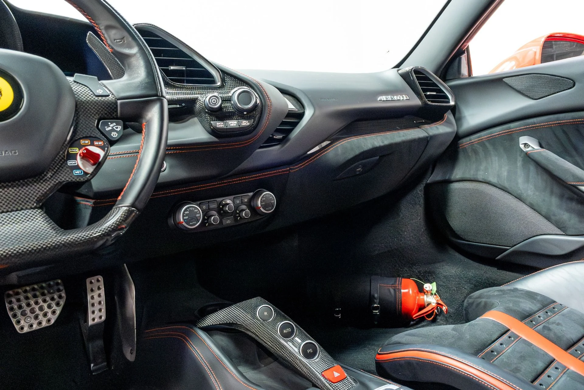 mph013_1836099387_Used_2018_Ferrari_488_GTB_1775864640_322cb3eb9b