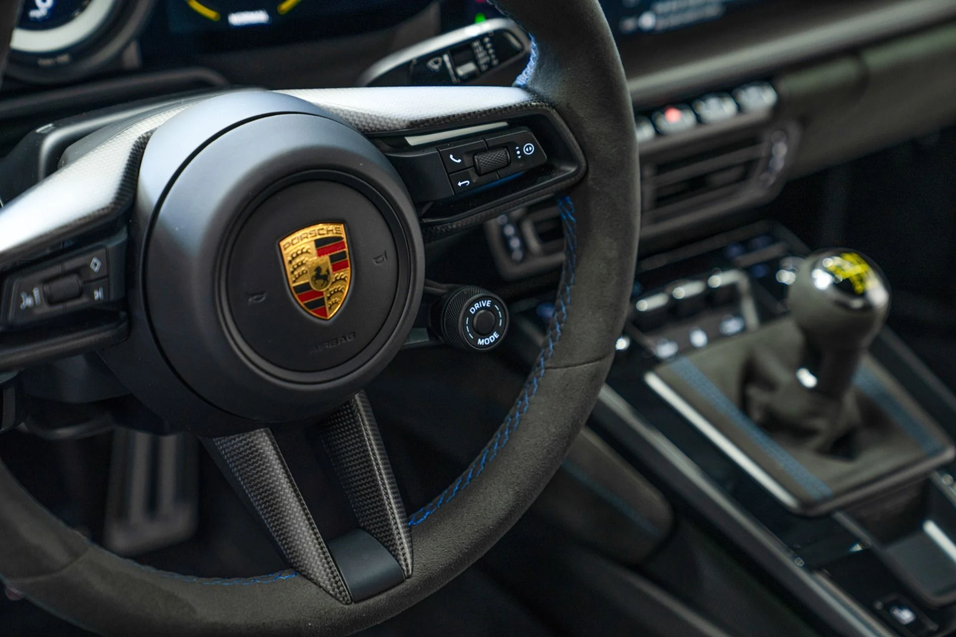 mph013_1841073614_Used_2022_Porsche_911_GT_3_6_Speed_1762362597_b02d4d5786