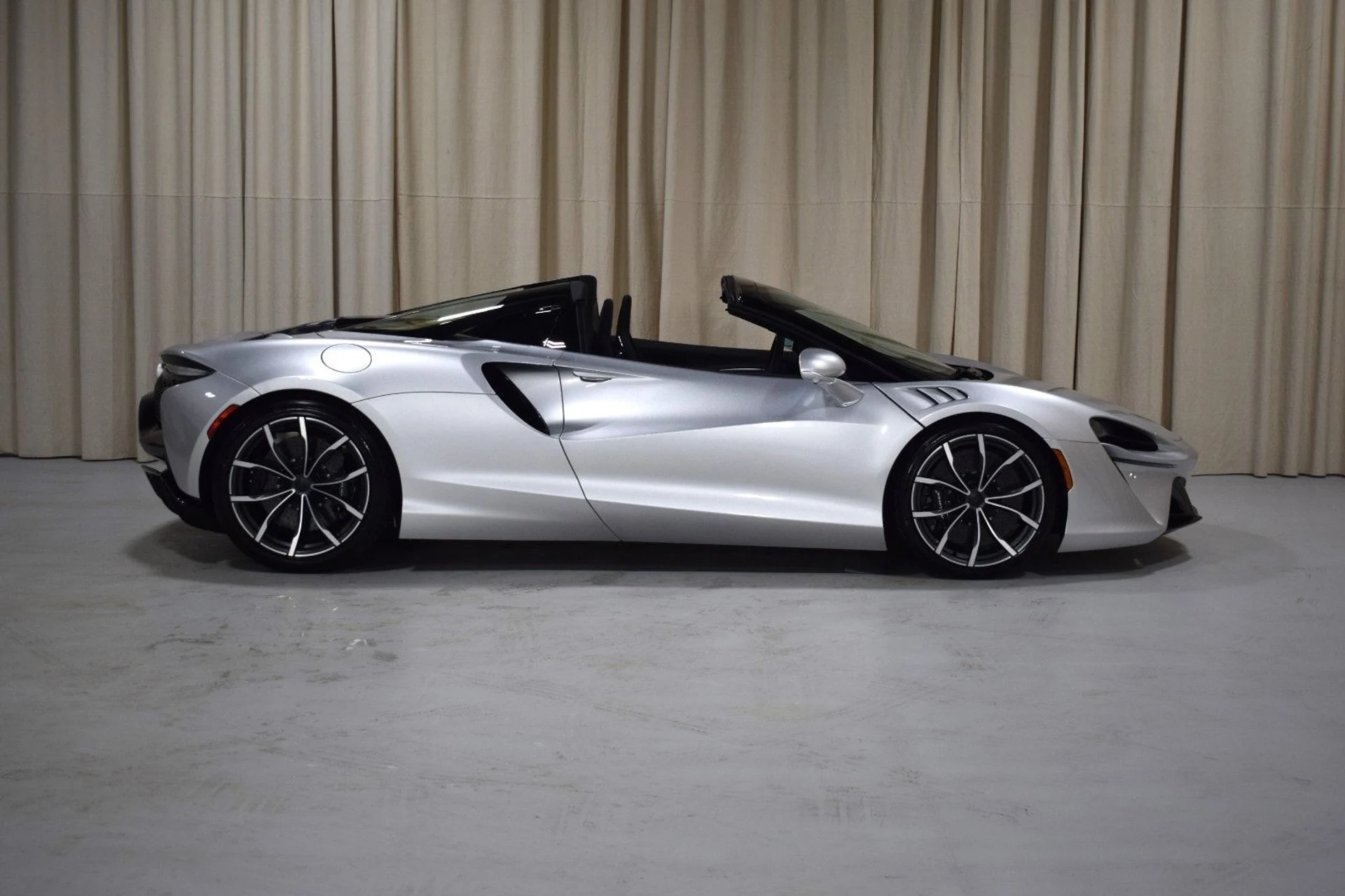 mph013_184299462_6ef24c42a4a83520673e9268b4679fd7x_5aeac76188