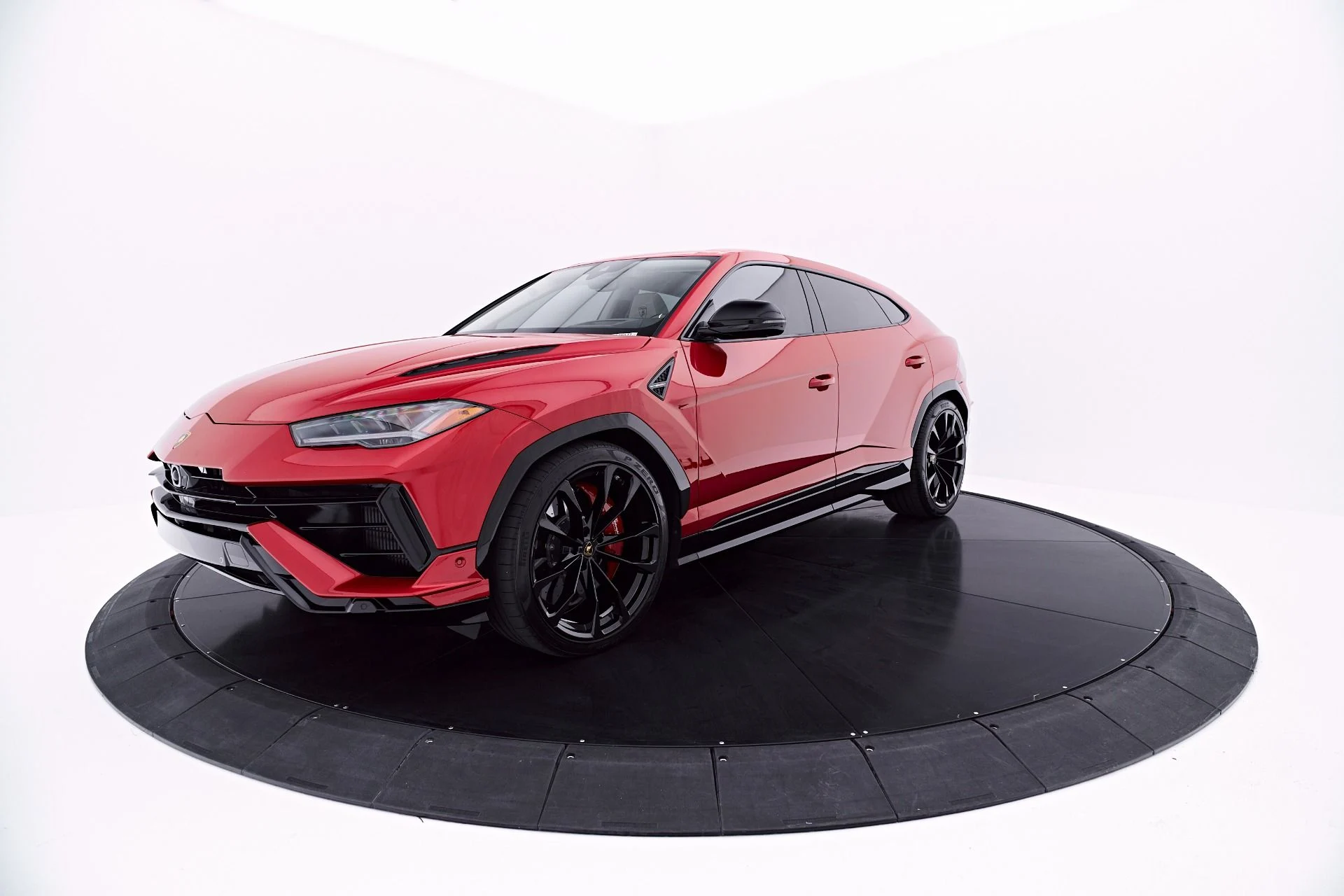 mph013_1849639303_Used_2023_Lamborghini_Urus_S_1781910468_a67e4b70b2