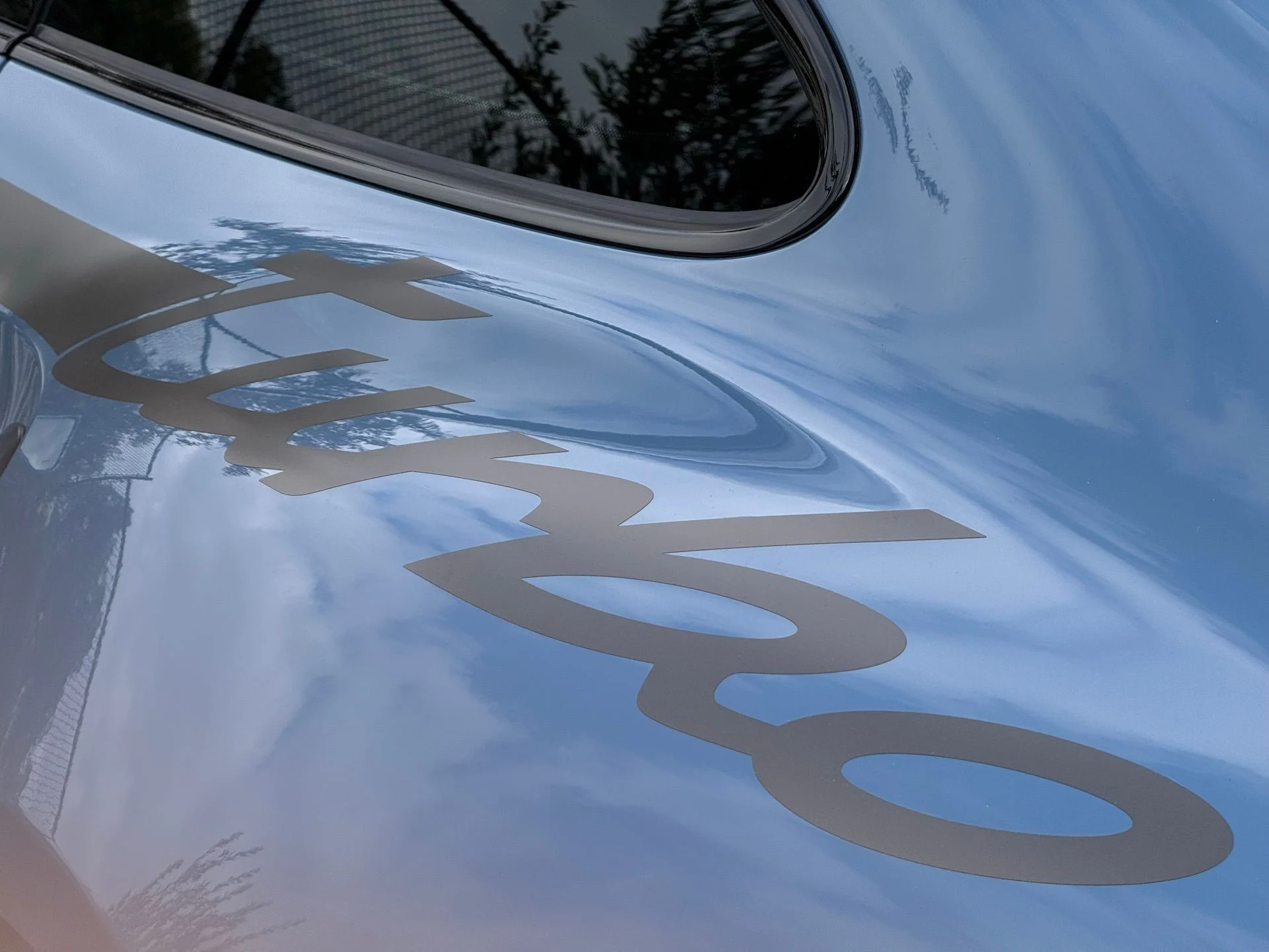 mph013_1850195470_6e5215bd6a4abbc944edb2f0a4faf837_51ab1d18de