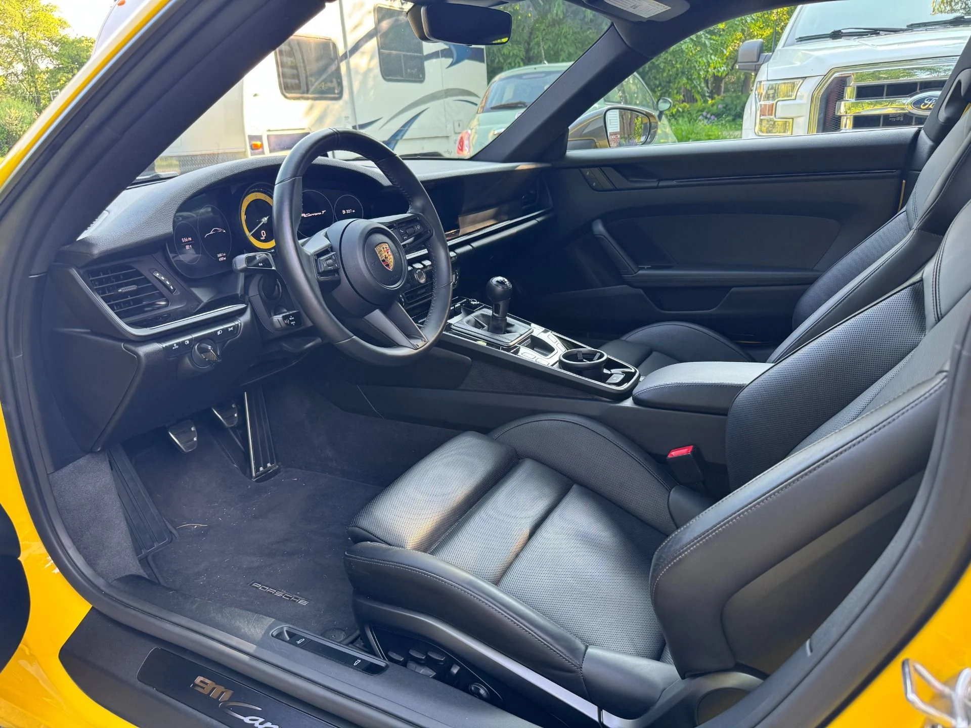 mph013_1851138105_Used_2023_Porsche_911_Carrera_T_1749750050_5312aa3e76