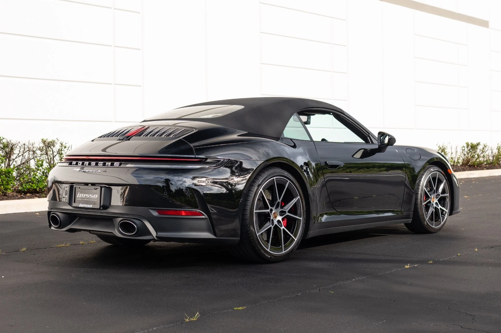 mph013_1851607354_Used_2026_Porsche_911_Carrera_4_S_1778085814_1d5c4096c3