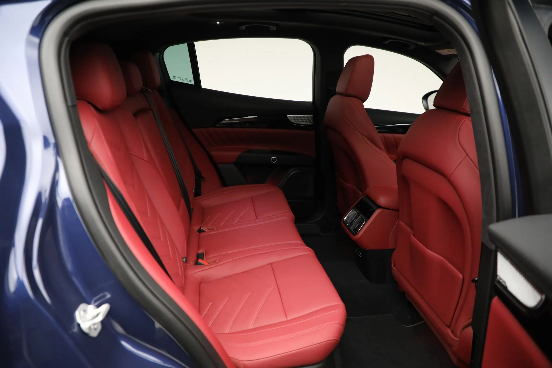 mph013_1852795141_New_2025_Maserati_Grecale_Modena_29e4fbfbe6