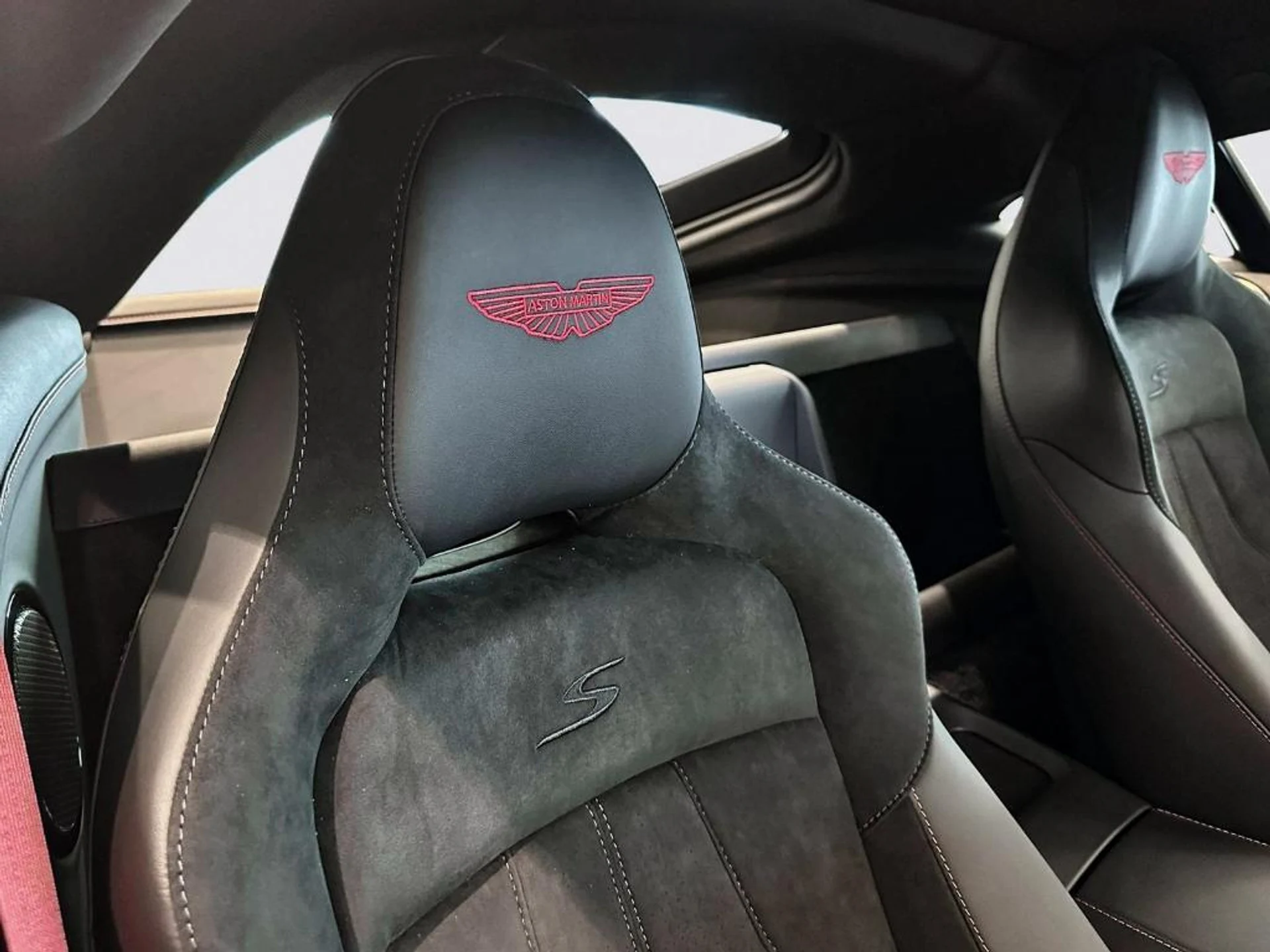 mph013_1854433898_Jxvew0_Z_Tn0_Zi_KW_Zf_R5_UM_Op_ZJ_4e_M_3f7531ef9c