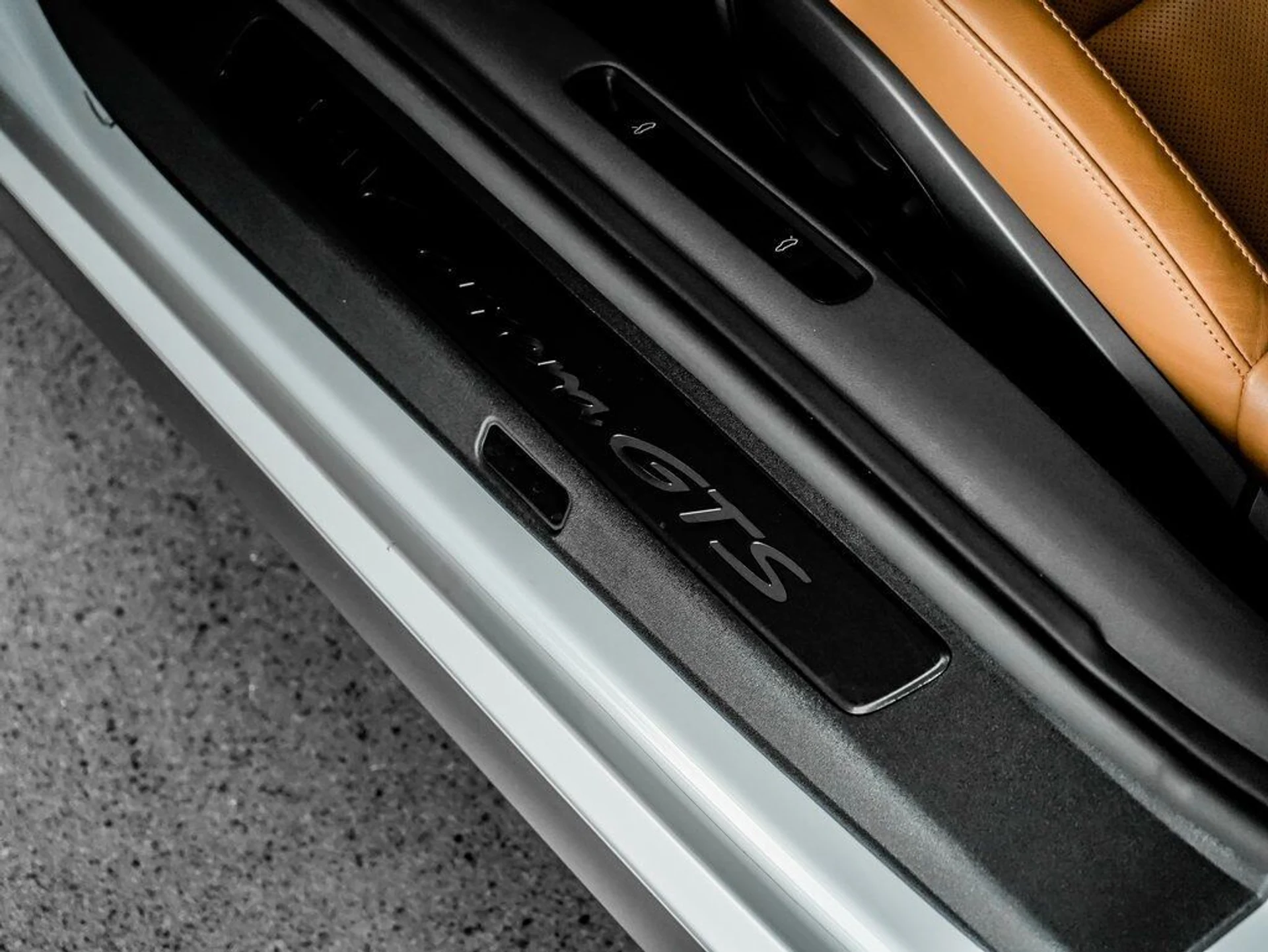 mph013_1854762998_d967e39f36d2901bb50ceb791e1168a5_792ae2629a