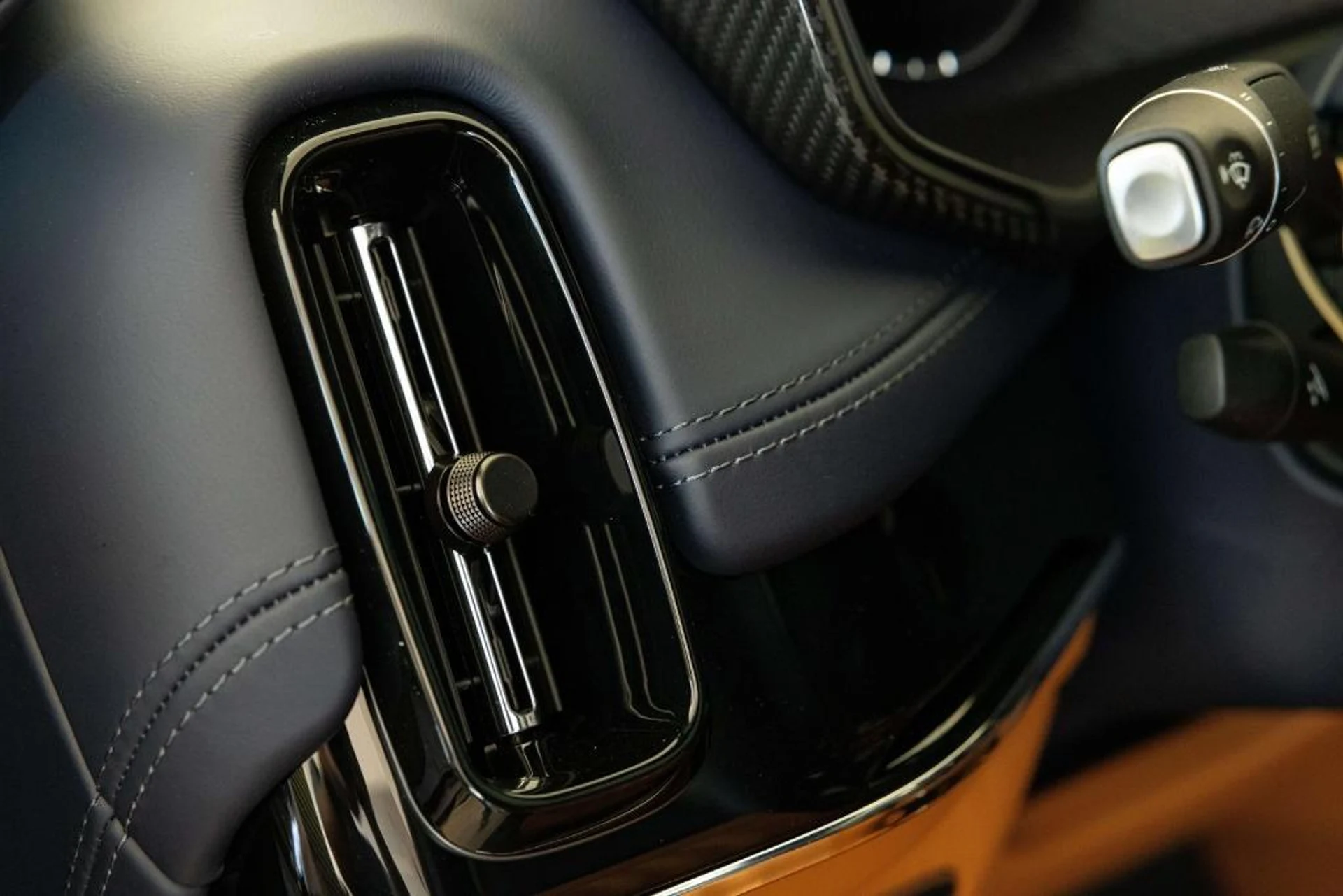 mph013_1863464128_ON_1t_G9offc_K2_MN_Lh_E3_GJ_24_Tmz4_d895ecd89f