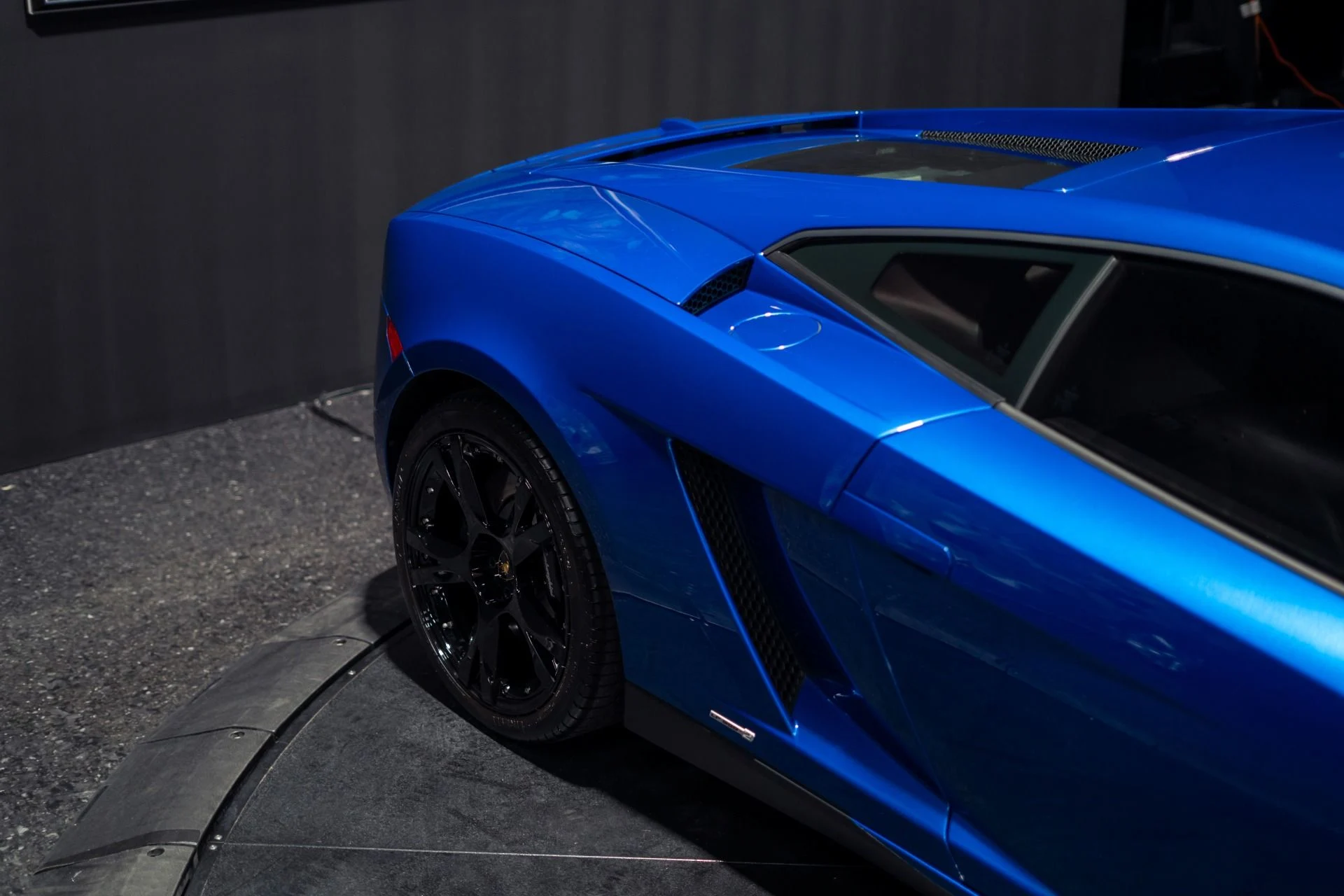 mph013_1863882792_Used_2013_Lamborghini_Gallardo_LP_550_2_Bespoke_Ad_Personam_Blu_Caelum_1784226663_aff9089599