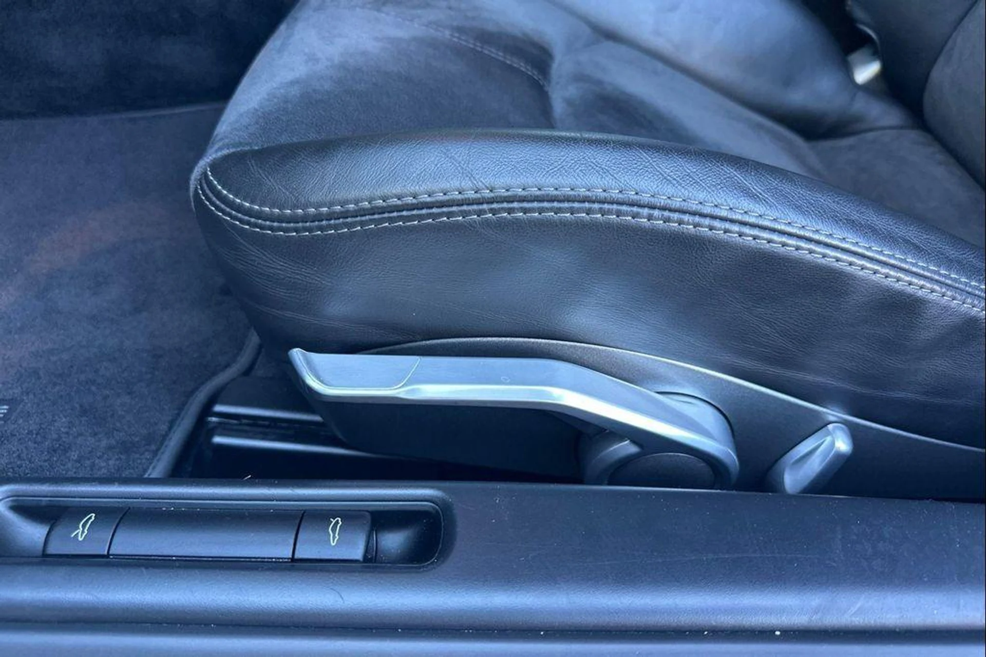 mph013_1872244373_ypem_OH_Zx_Ka_GMZ_Abs_Dl_Ww_BUXO_4_A_d32ef633ad