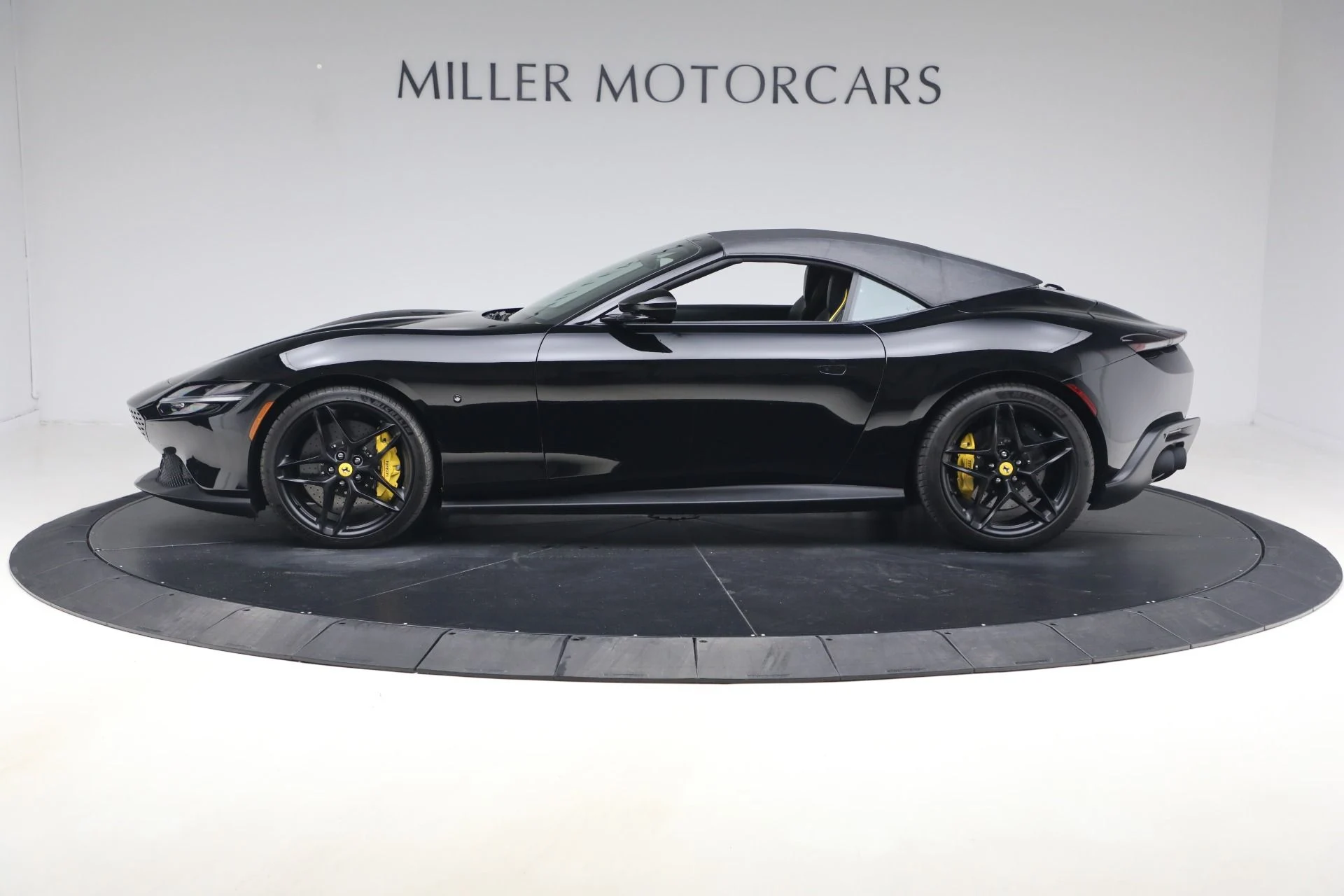 mph013_1876785118_Used_2025_Ferrari_Roma_Spider_1772825641_9aa2673bfa