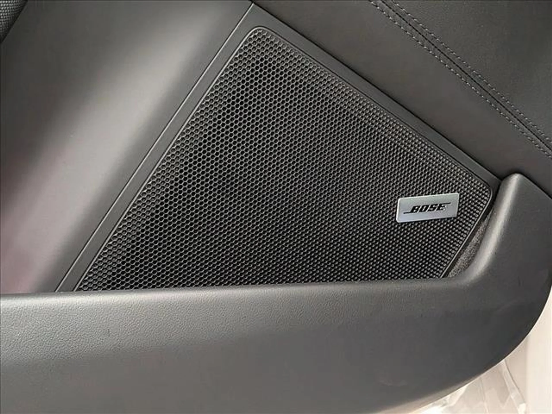 mph013_1877106702_m_GY_Owihfd_Y_Oovb_D2q_Zv_RFV_Vke_Yc_e733663544