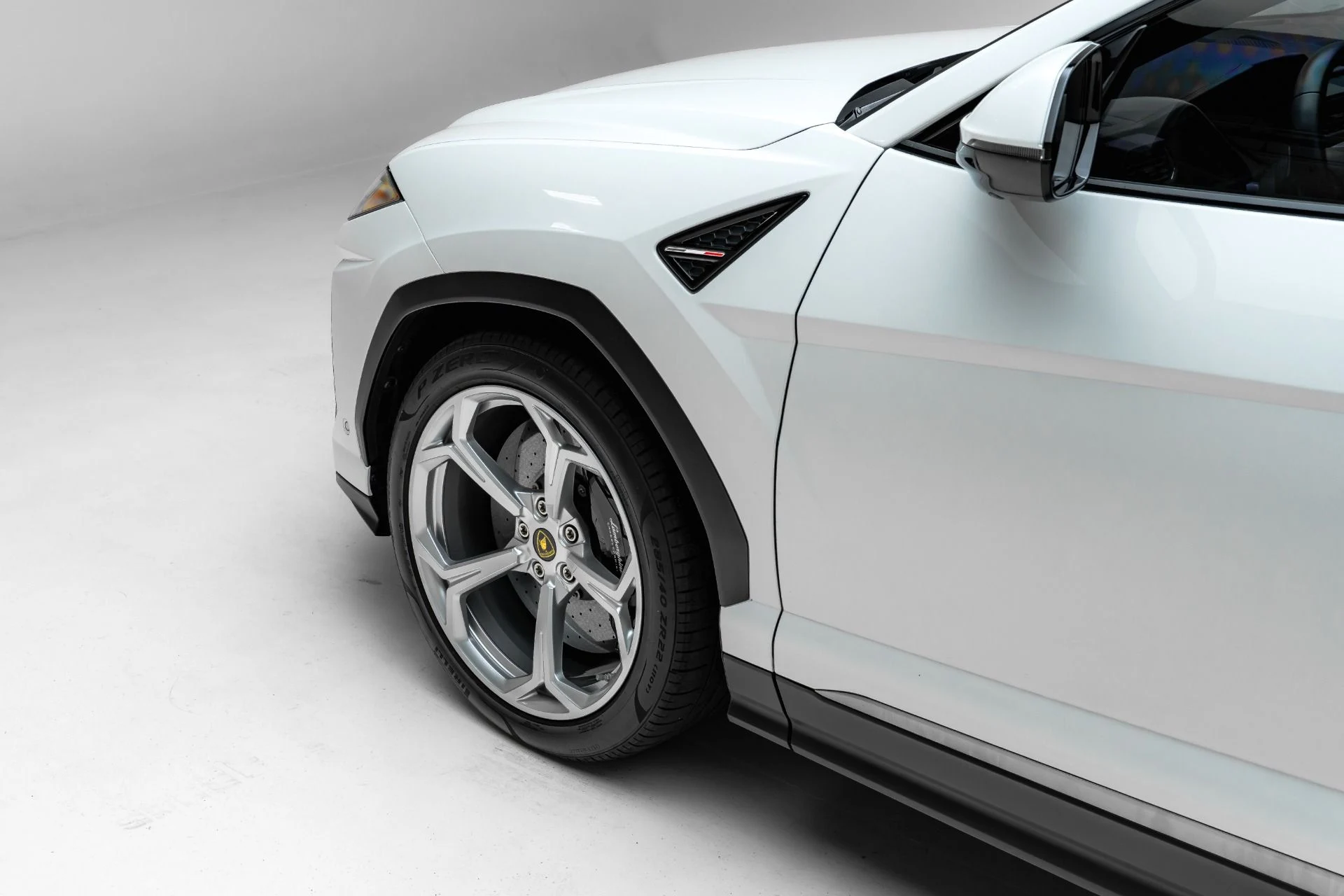 mph013_1878939715_Used_2020_Lamborghini_Urus_1780965458_de53325e35