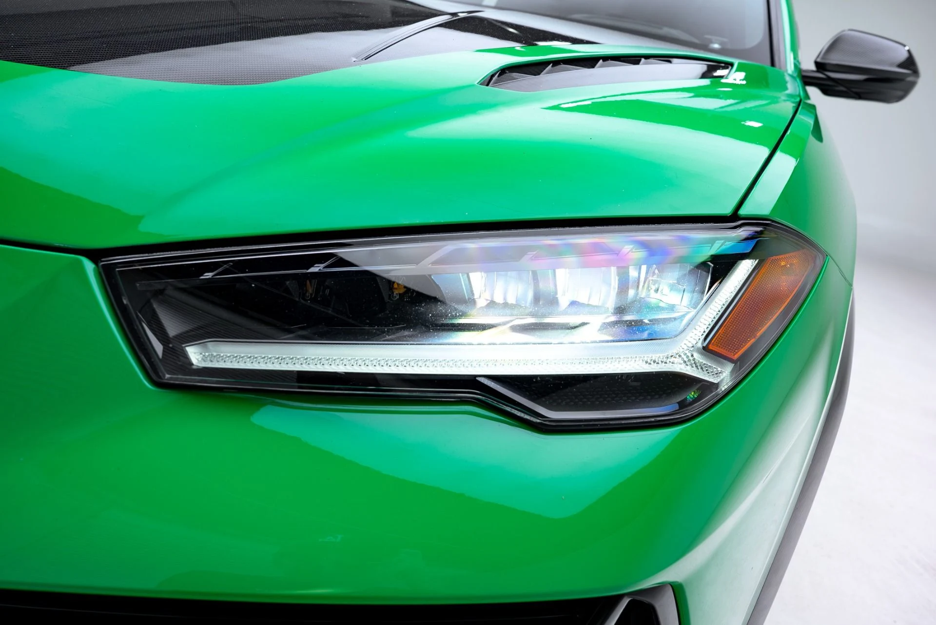 mph013_1880639491_Used_2023_Lamborghini_Urus_Performante_1776977972_c52986ffc6