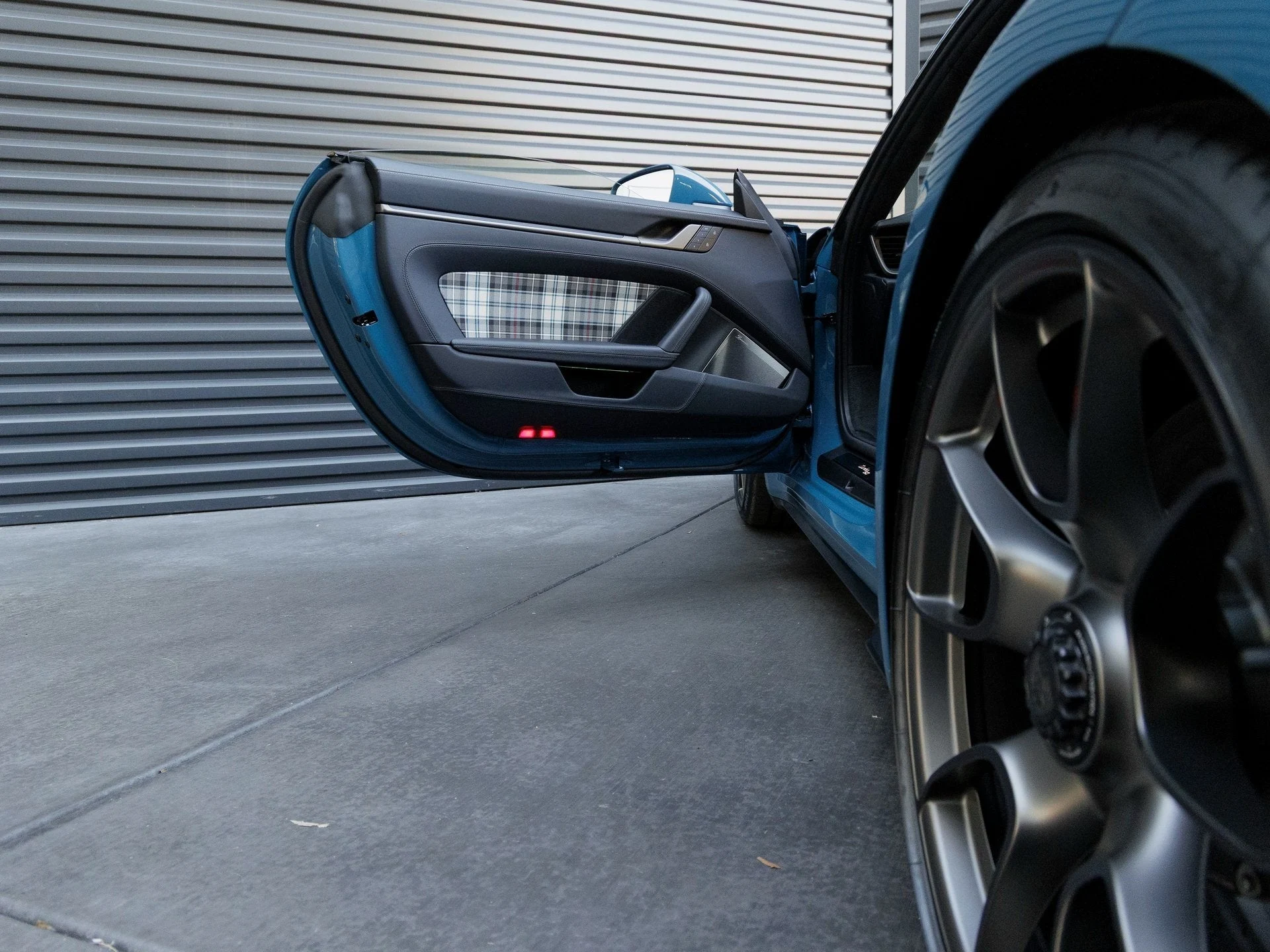 mph013_1885536845_14_2c673a0645