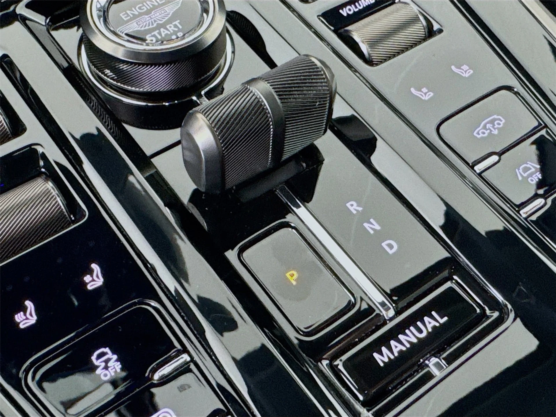 mph013_1886707580_14871a617d31dd64b8023c5de20a4764x_5685b2d5ff