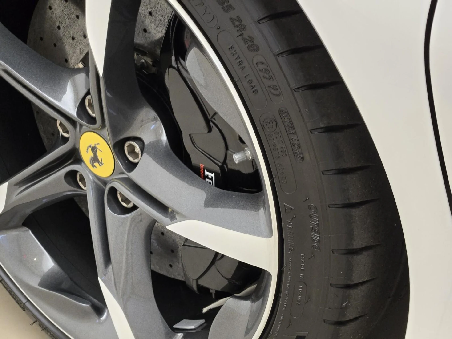 mph013_1891153276_Used_2024_Ferrari_SF_90_Spider_1768891316_628862b926