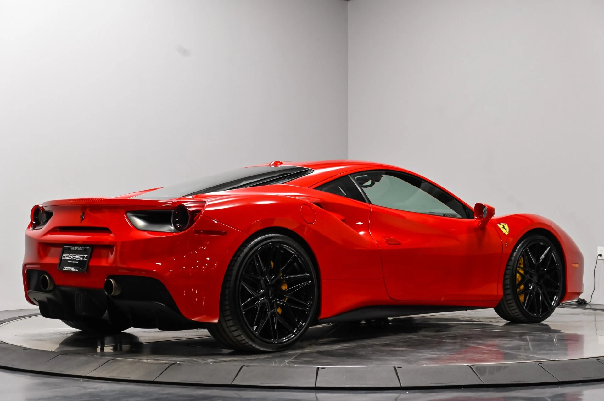 mph013_1891774759_Used_2018_Ferrari_488_GTB_Base_1788409654_aa75962643