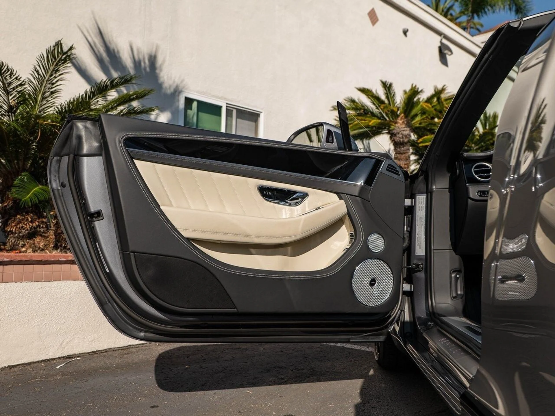 mph013_1895804320_adf405c9e7ec271575c6f2f866bd6b81x_4087e7ba71