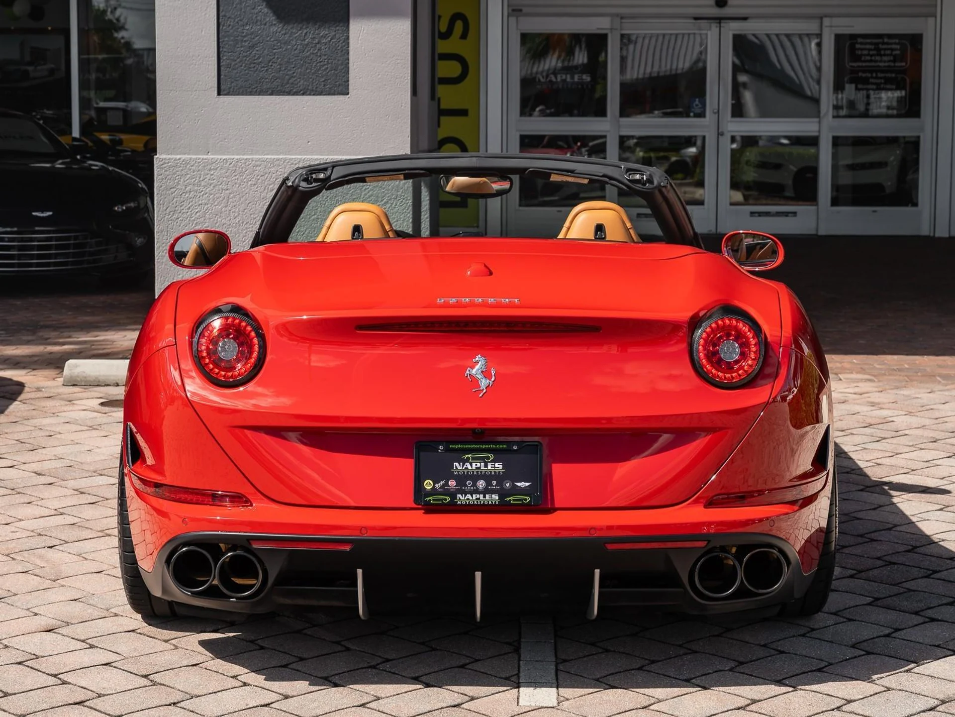 mph013_1901620759_Used_2015_Ferrari_California_T_1761253524_81a94a0ff9