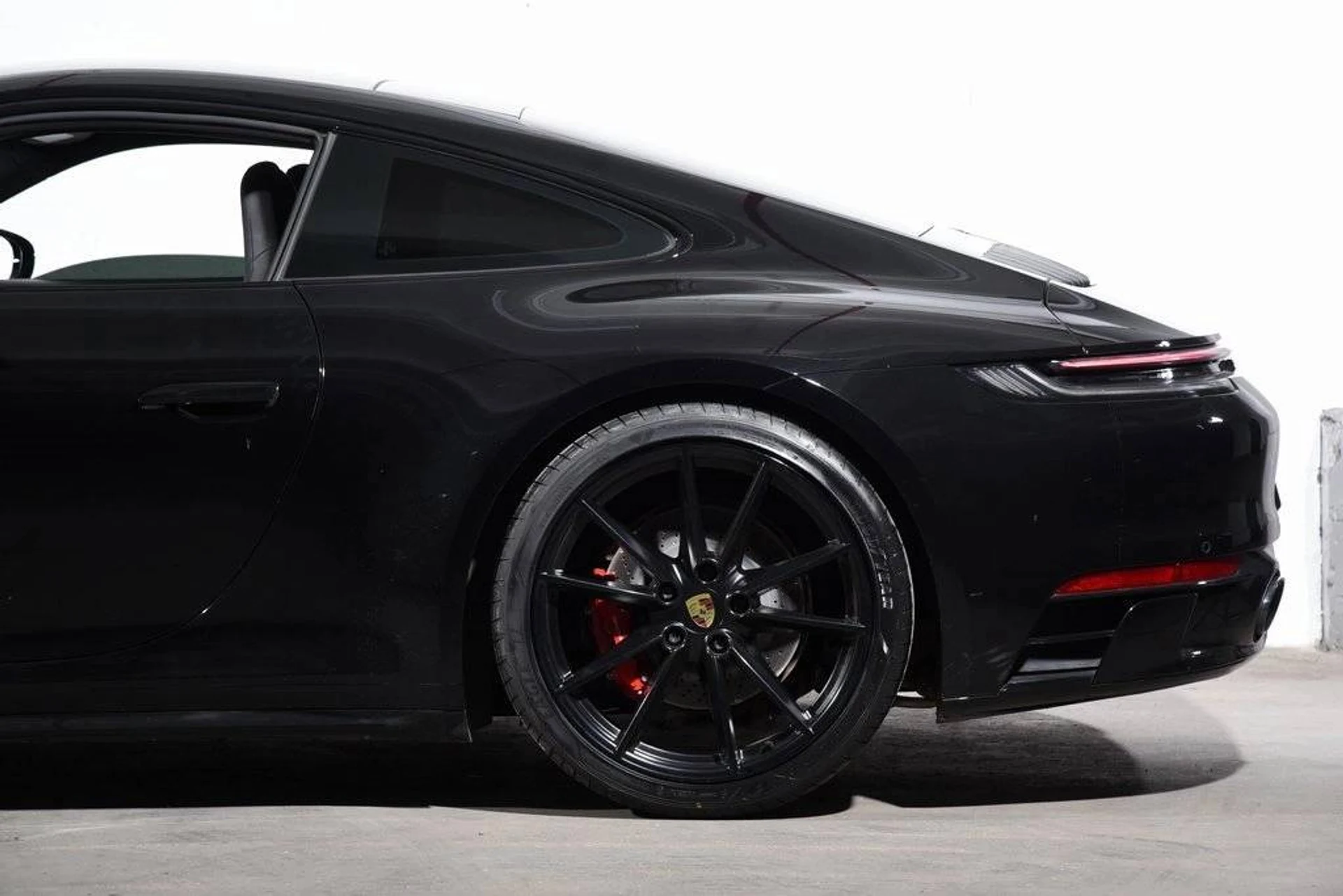 mph013_1903916991_3cb0a33a465ef90936fafcd432621c3ax_692c23d9b9