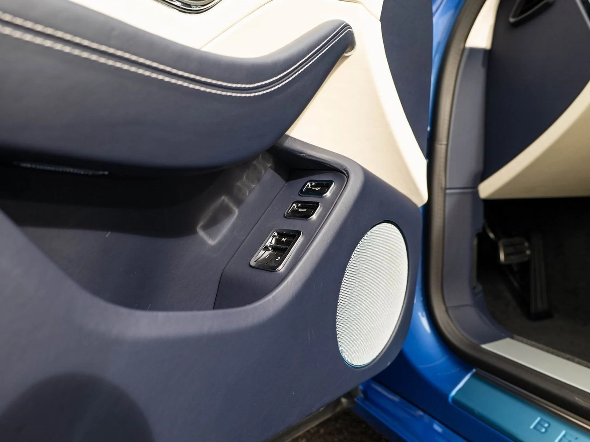 mph013_1904611038_fbb00a8efcb70a2be4398c65064a97cex_acbd8115d8