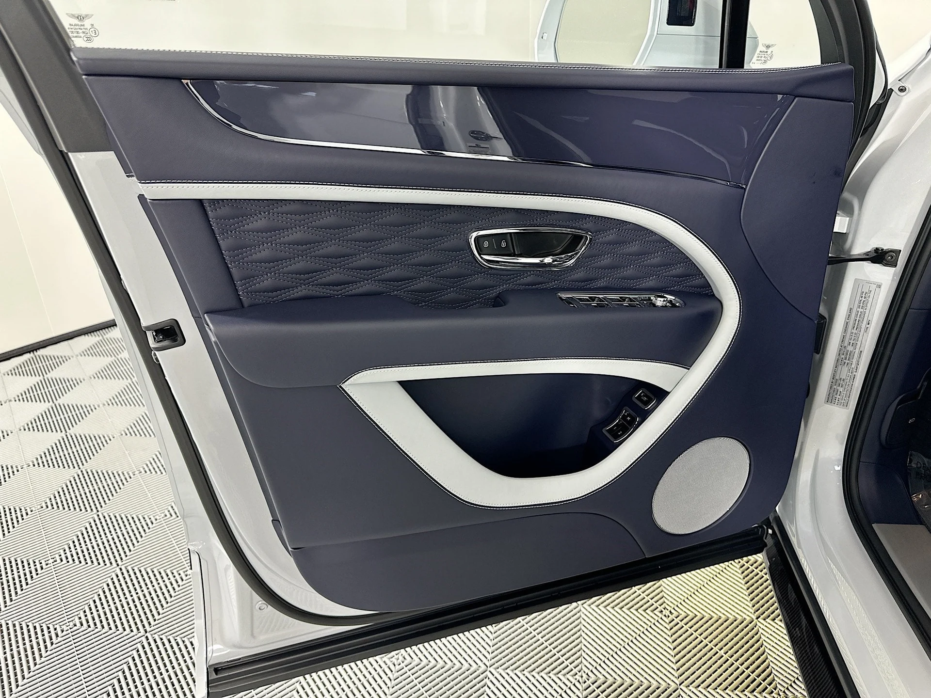 mph013_1907439276_14_36482e6601