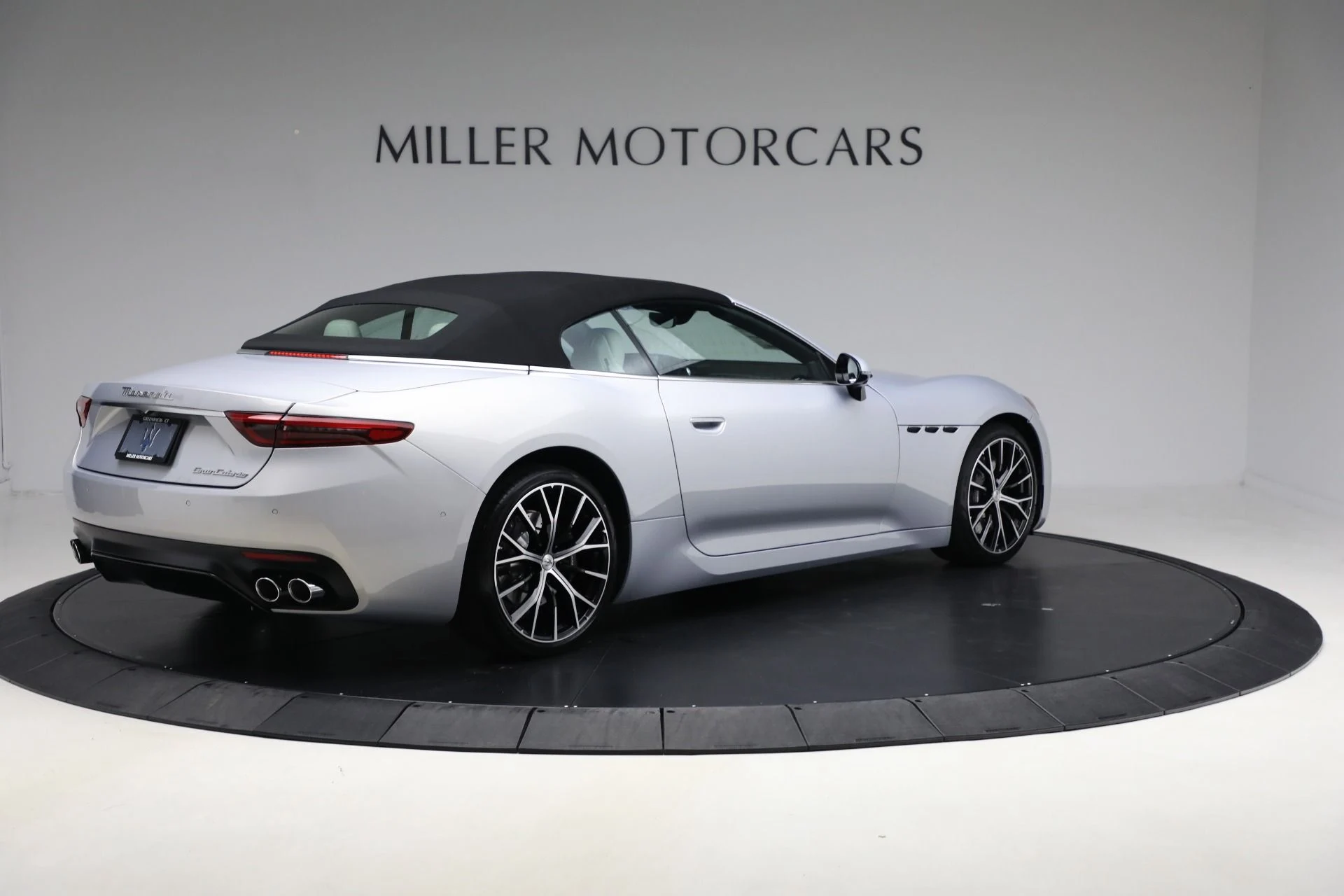 mph013_1910479611_New_2026_Maserati_Gran_Cabrio_Modena_1760557805_ec80792d48