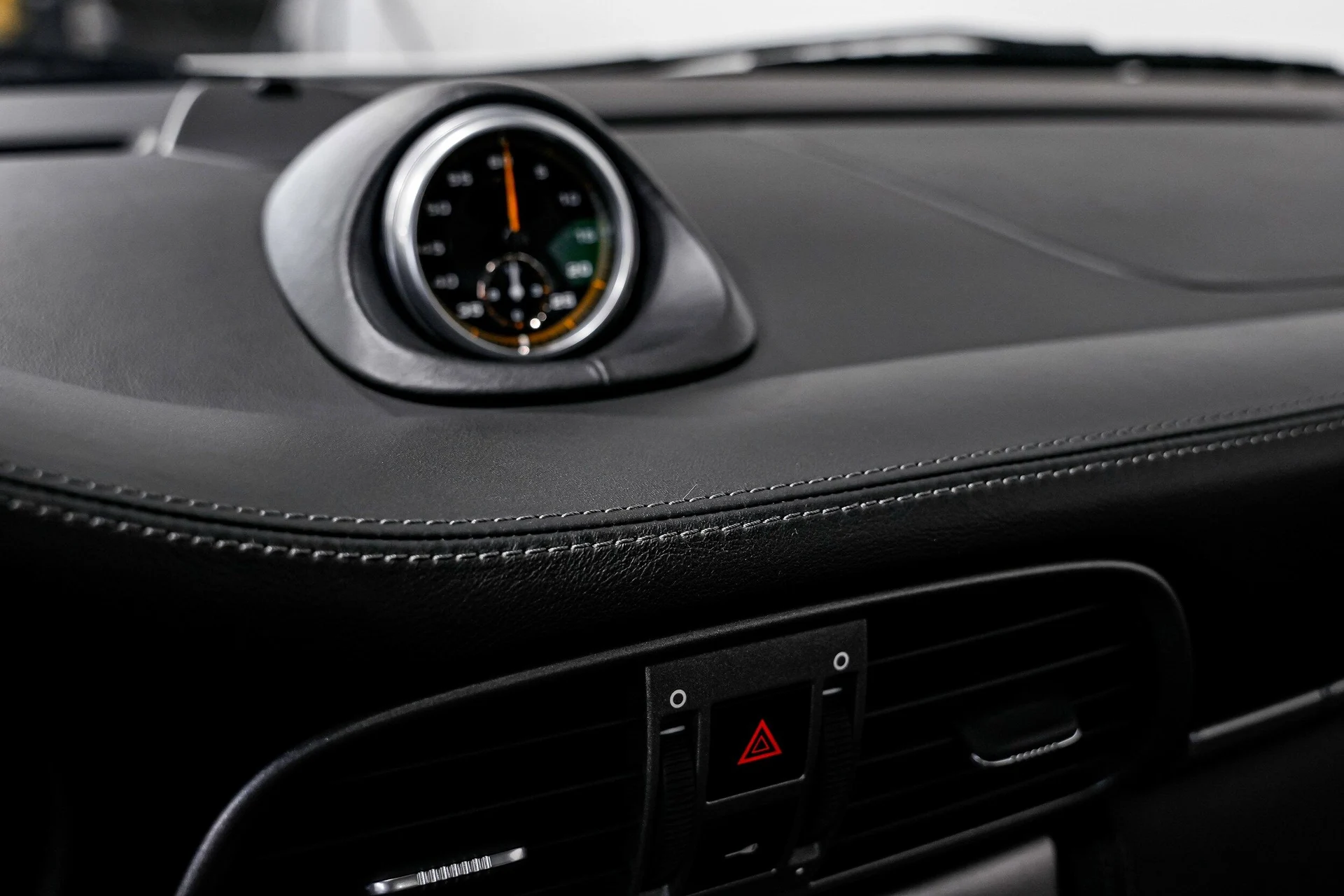 mph013_1911502703_00ab5bf2d02350e54f552925bea54947x_0e8048401f