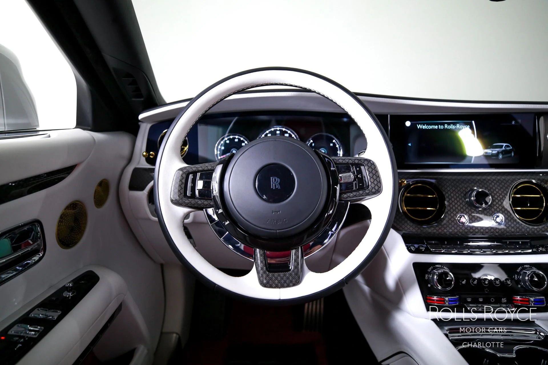 mph013_1913095739_Used_2024_Rolls_Royce_Black_Badge_Ghost_1767375436_1a49efee91